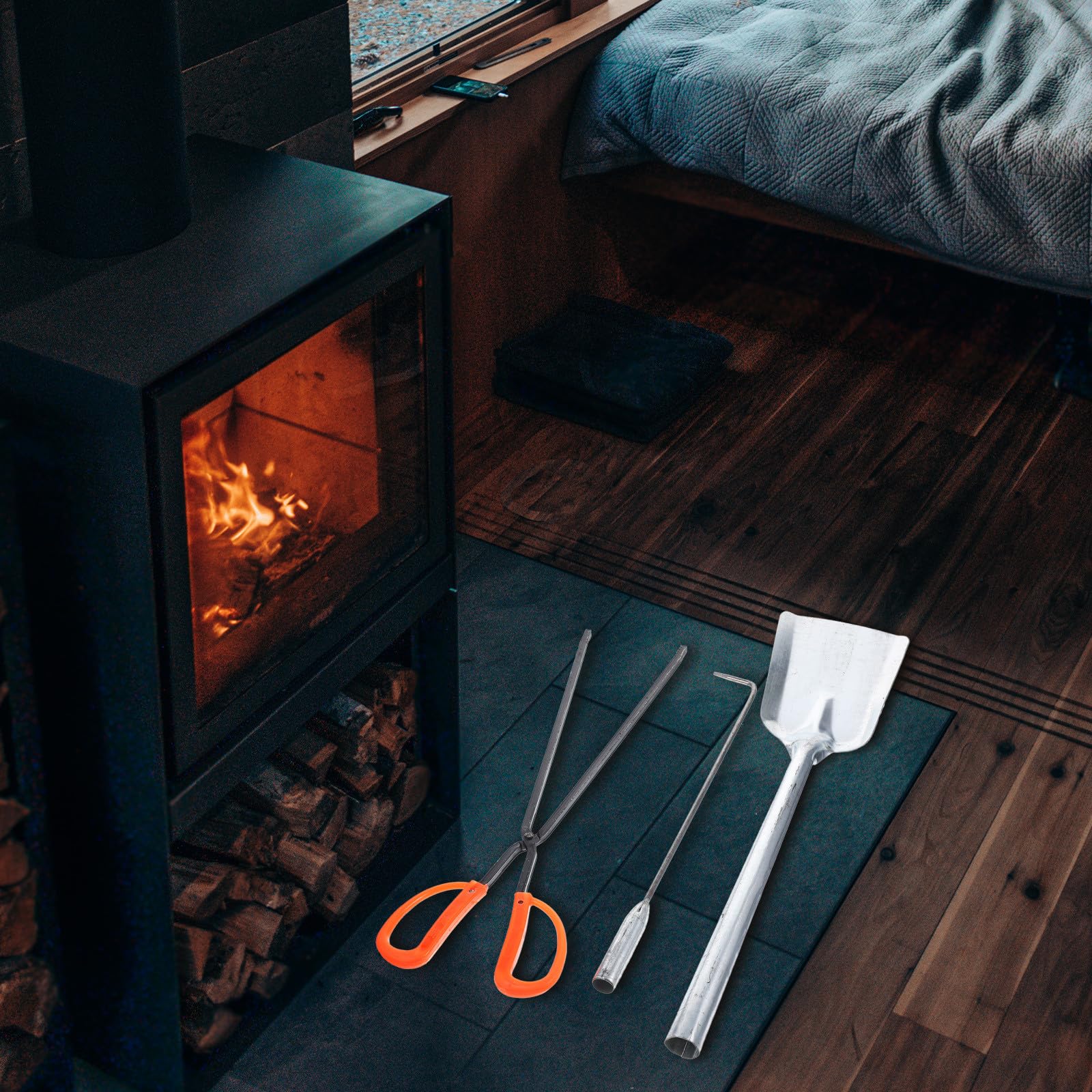 VALICLUD Set Attrezzi per Caminetto 3 Pezzi Pala a Mano in Ferro, Gancio e Pinze Ergonomiche per Legna e Cenere, Accessori Antincendio Domestici Multiuso per Riscaldamento Casa e Giardino