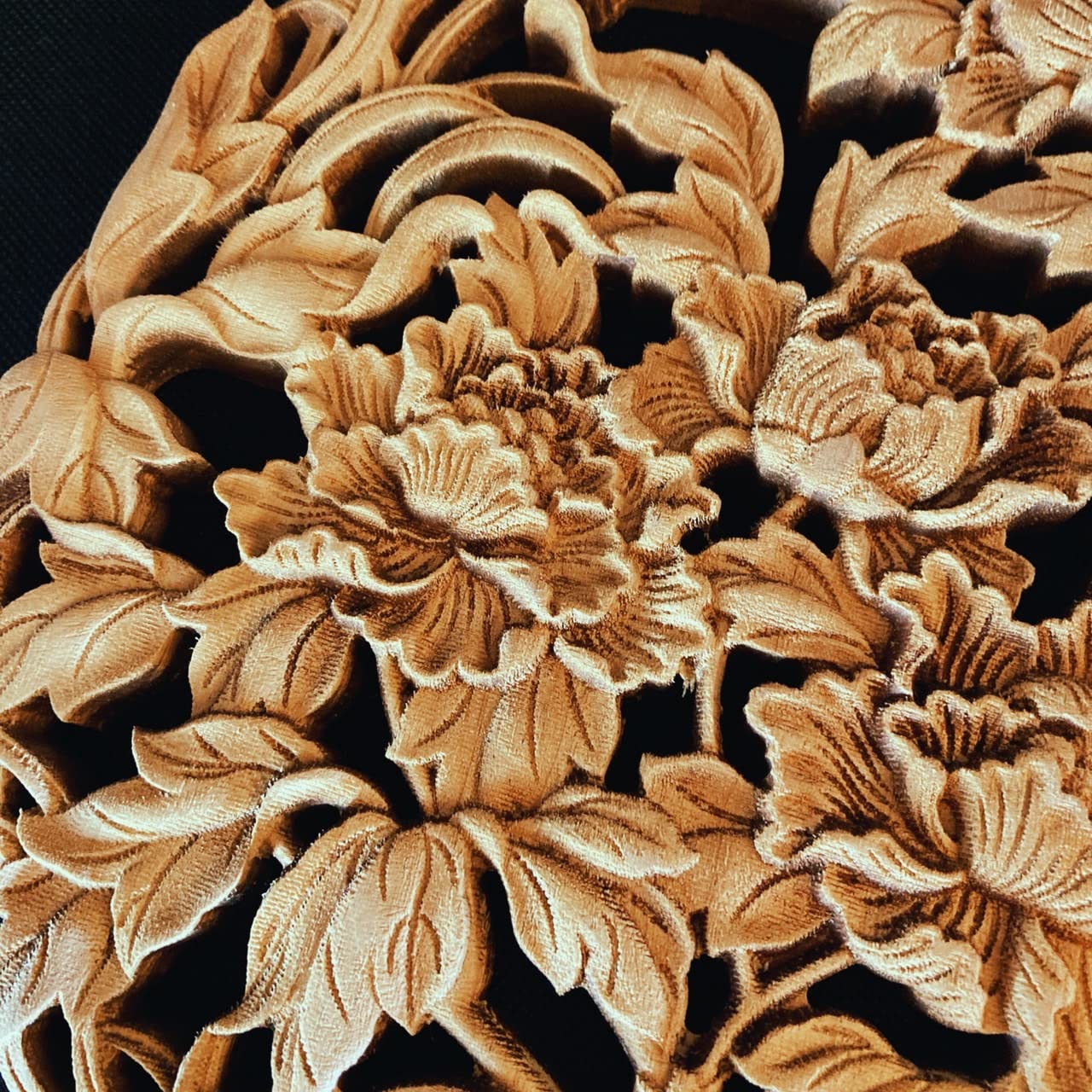 Amazon｜【月下蓮華彫刻堂】 百花牡丹 26.5cm（ぼたん) 円彫彫刻 開店