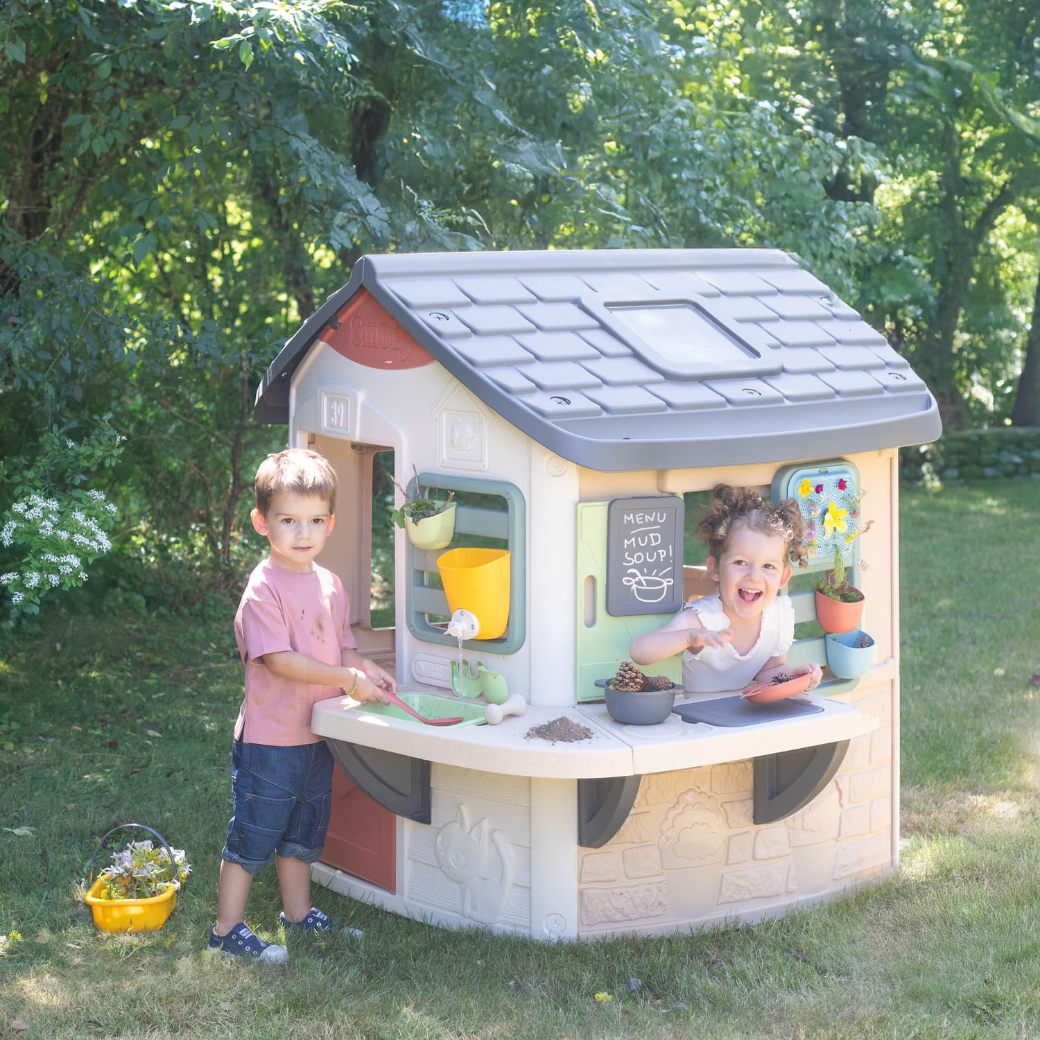 Smoby Life - Mud Cooking House - Cucina con pentole e teiere - Ampio piano di lavoro - 16 accessori inclusi - Materiale riciclato - Dai 2 anni in su - Prodotto in Francia