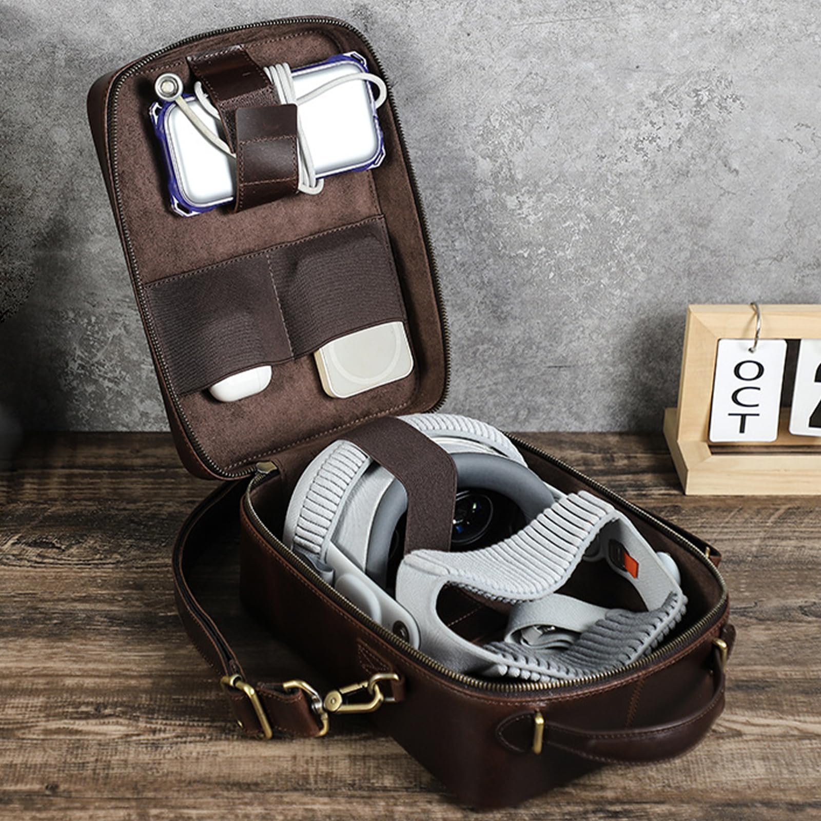 Custodia da viaggio impermeabile per cuffie con organizzazione intelligente e spaziose tasche eleganti in pelle marrone