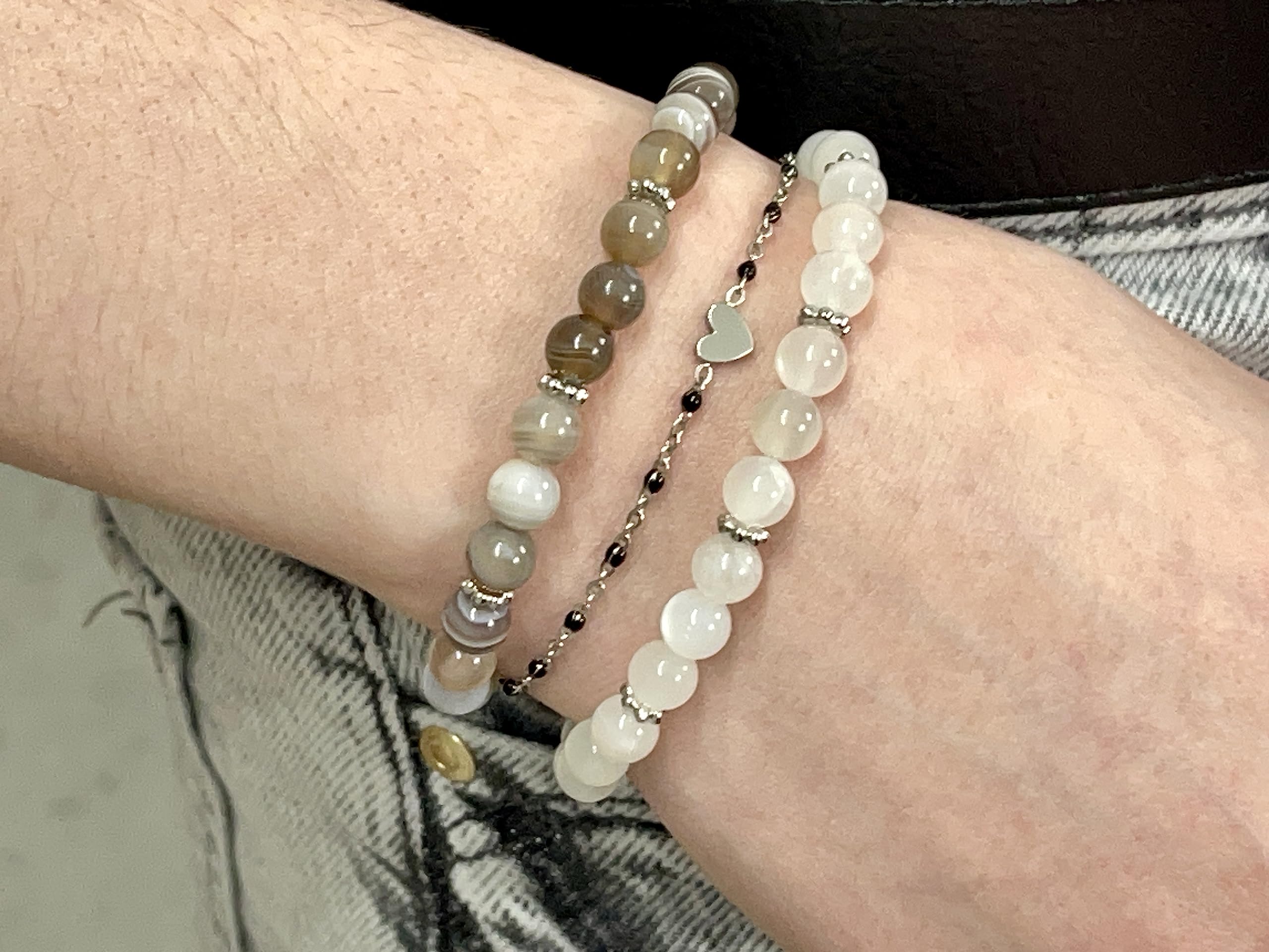 Mondstein Armband Perlen echt 6mm Daisyperlen platiniert - Größe 15 bis 17cm - Handmade Perlenarmband für Sensibilität Fruchtbarkeit Weiblichkeit - Spiritueller Schmuck Damen