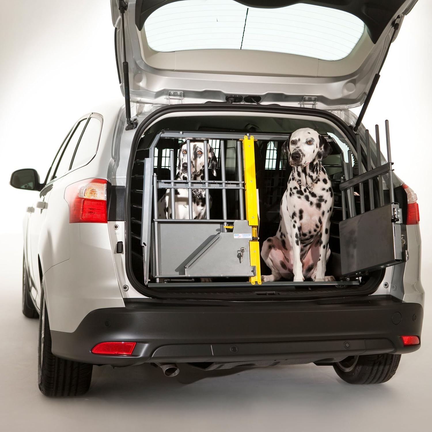 dog crate for car trunk