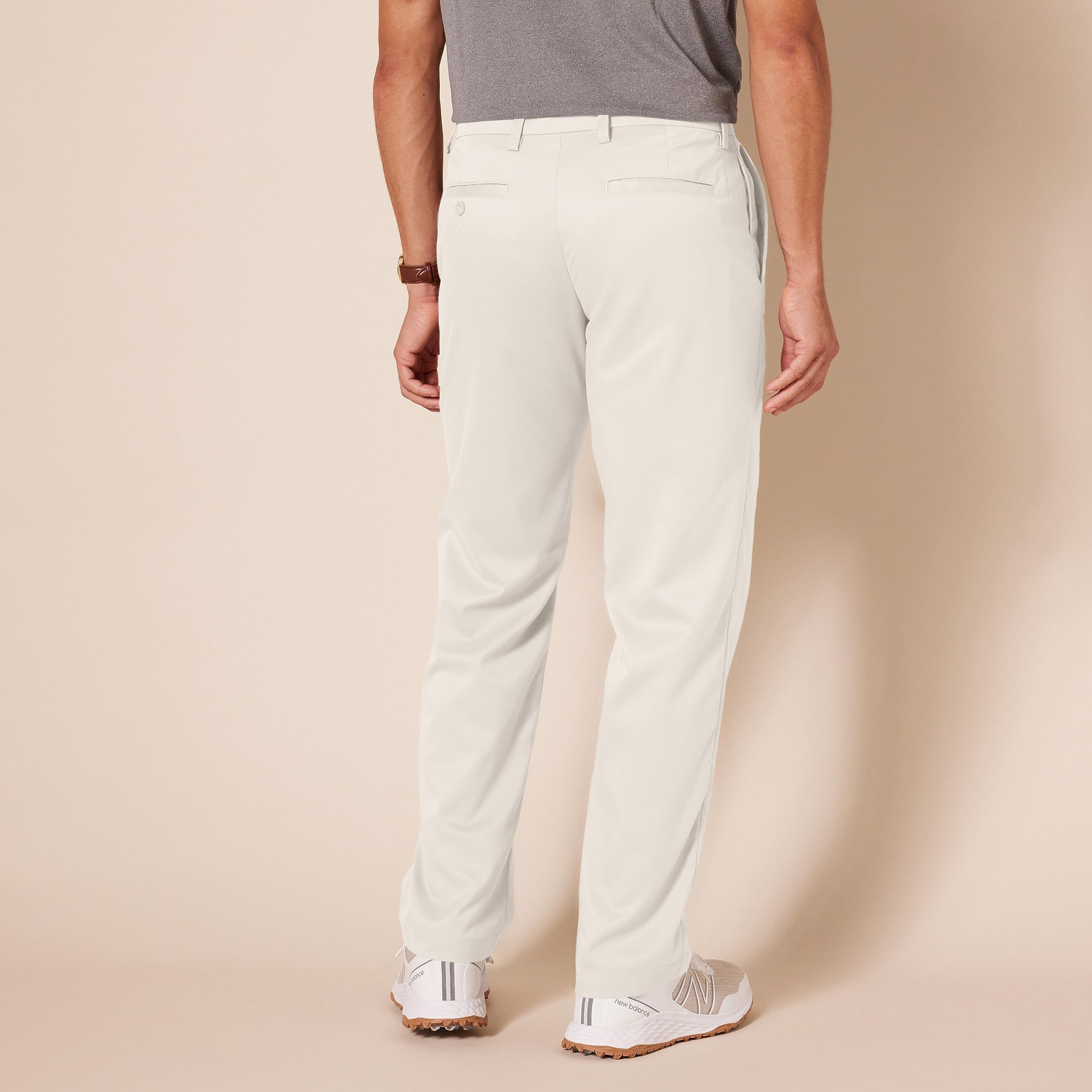 Amazon Essentials Pantalones de Golf Elásticos de Corte Clásico para Todo el Día Hombre, Piedra, 32W / 31L