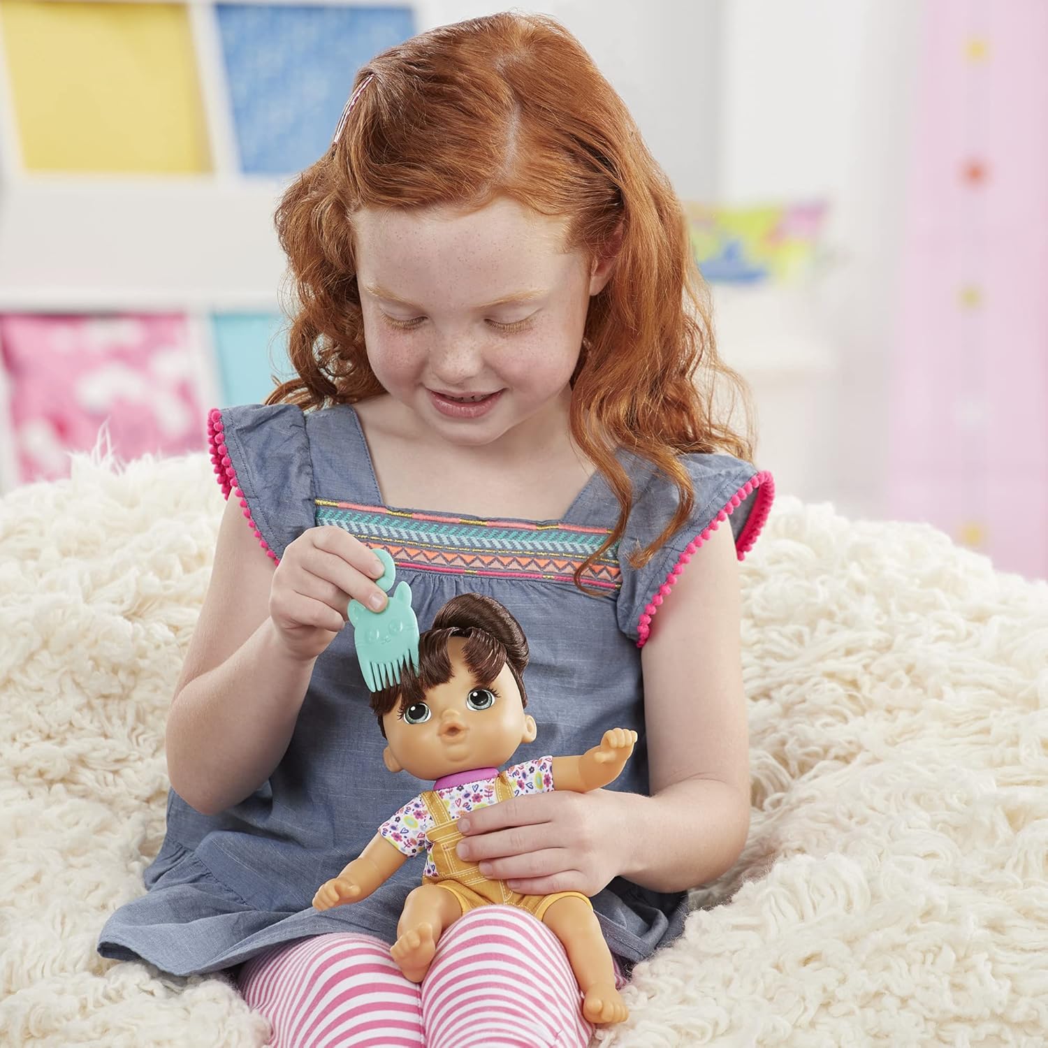 Baby Alive Littles, Carry ‘n Go Squad, Little Nadia Brown Hair Doll, Doll Carrier, Accessories, Toy for Kids Ages 3 Years and Up