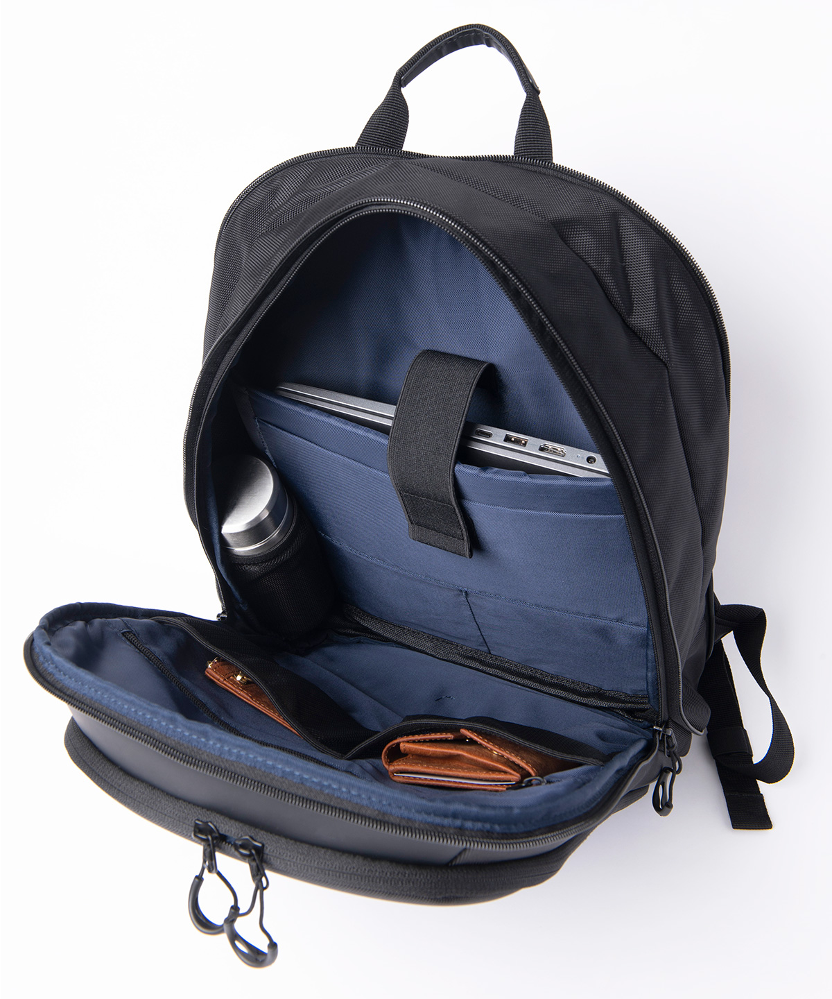 Amazon | [ノーマディック] マチ拡張リュック | NOMADIC(ノーマ