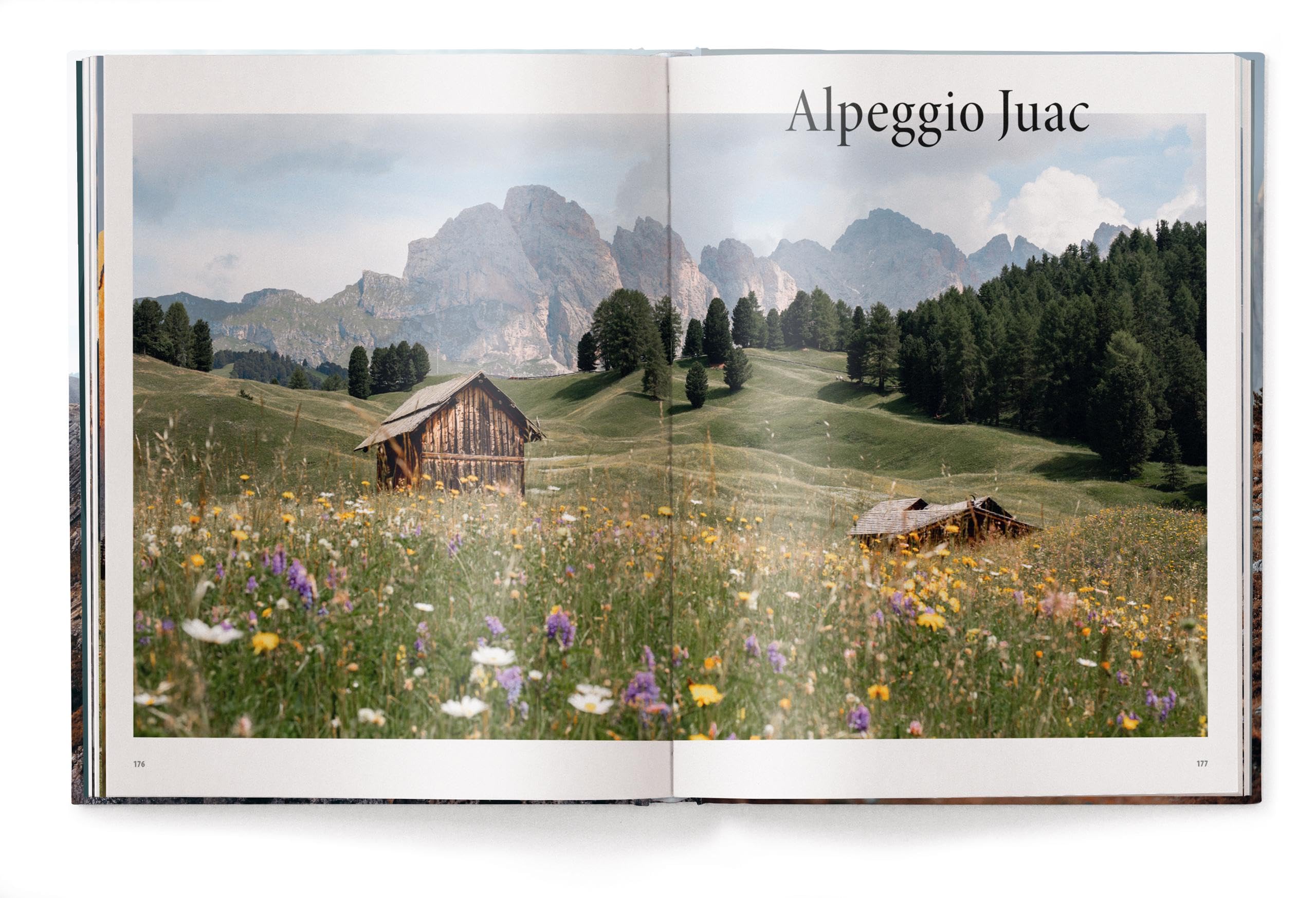 Escape Discovering the Dolomites. A Visual Journey and Adventures /anglais/allemand
