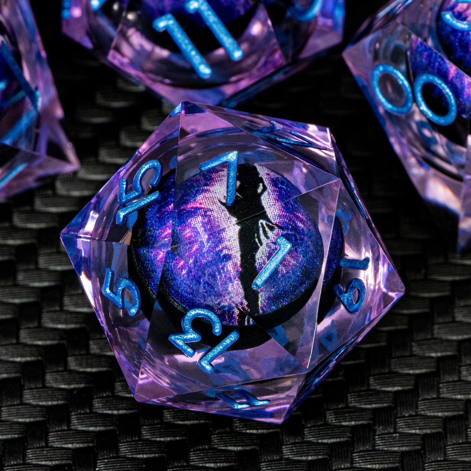ARUOHHA DND Resin Dice Dragons Eye Dice Liquid Core Purple Sharp Edged Dice Set with Gift Box, Polyhedral Dungeons D and D Dice Set Compatible with D&D Role Playing Game D20 D12 D10 D8 D6