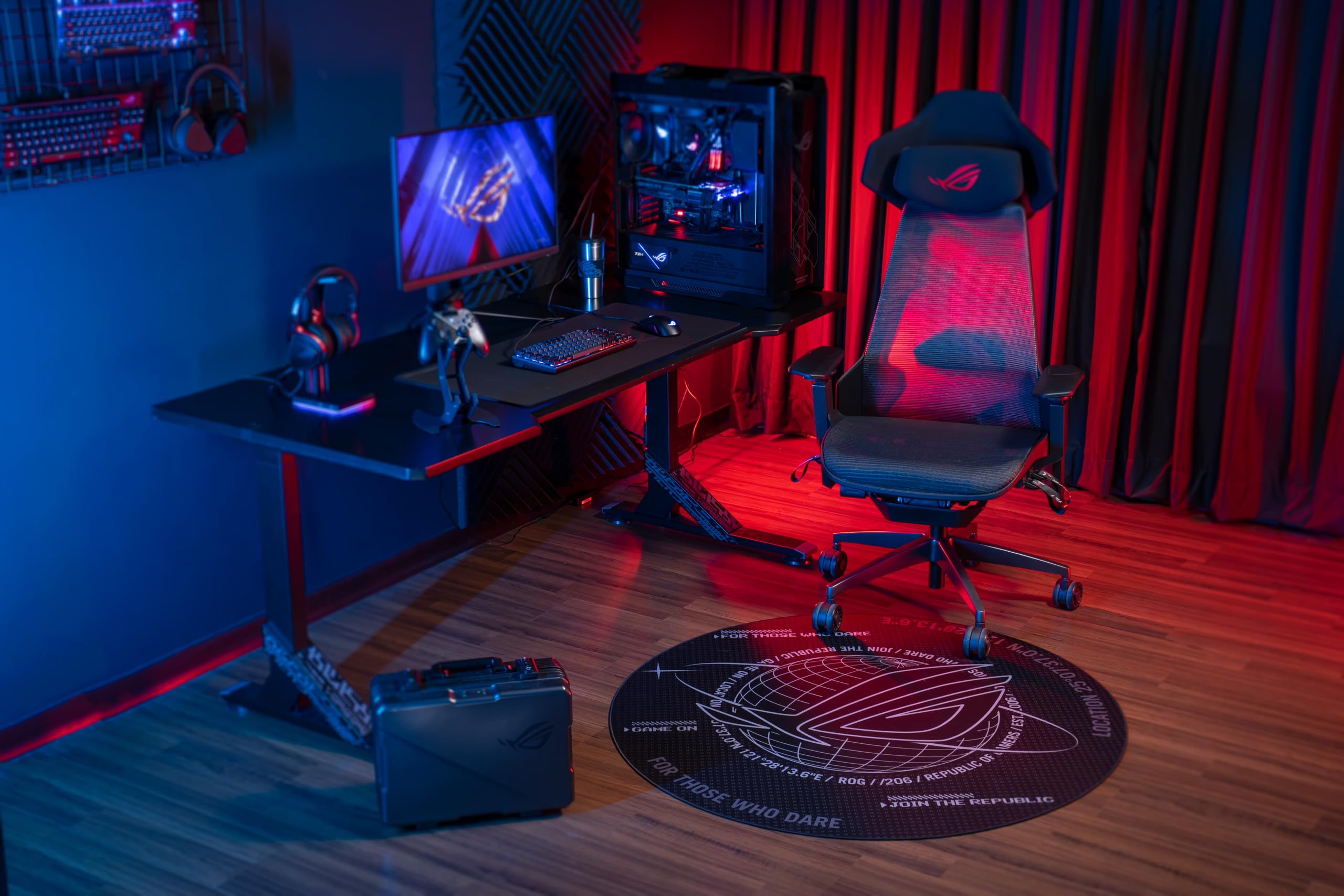 ASUS ROG COSMIC MAT, Tappeto a Tema Spaziale, Nero | Ideale per postazioni da Gaming, Tessuto Jersey Facile da Pulire, Base Antiscivolo Ammortizzante