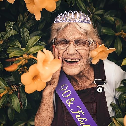 Miniatura 125 de CIEHER Juego de corona de cumpleaños 50 + banda de 50 y fabulosa banda + pin de perlas, tiara, regalos de 50, decoraciones para mujeres amigas