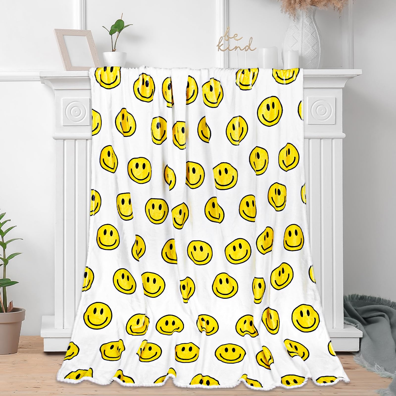 JarThenaAMCS Smile Face Fuzzy Throw Blanket Yellow Happy Face Cute Decorative Soft Cozy Flannel Blanket for Home Bed Sofa Couch Chair, 50 x 60 Inch, J1535