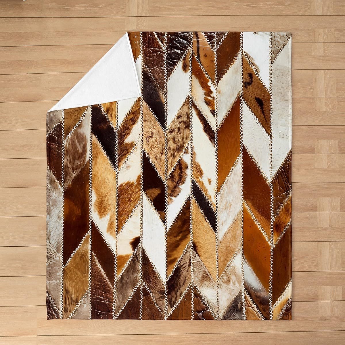 Feelyou Cow Fur All Season,Bed Blanket Plush Throw Blanket, Cowhide Geometric Flannel Fleece Blanket for Sofa Couch Bedroom Decor Farmhouse Western Farm Animal Skin Twin 60"x80"