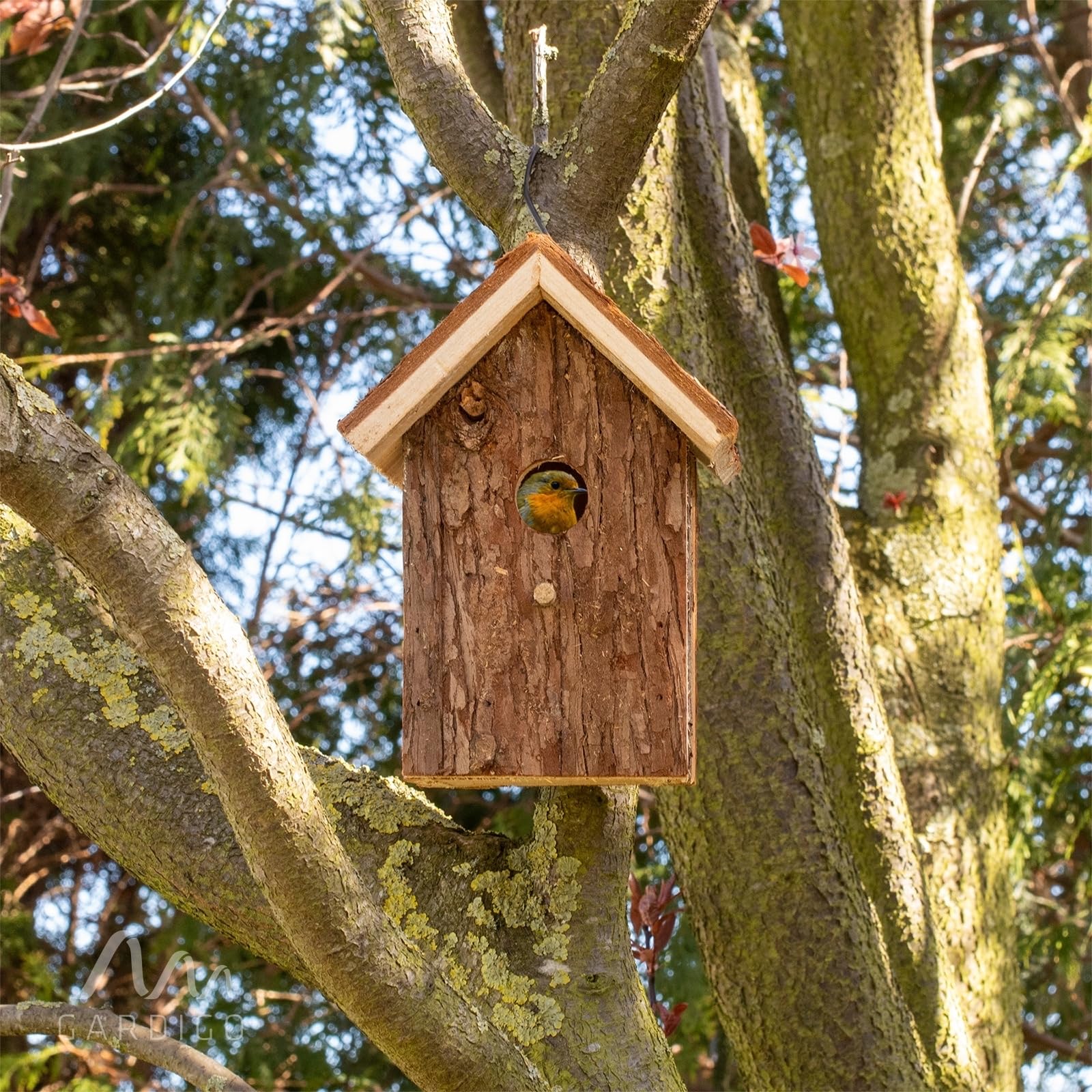GARDIGO® Nichoir Mésange en Bois Naturel Écorce – Cabane Oiseaux Extérieur à Suspendre – Maison Oiseaux Jardin/Balcon– Abri Nidification Oiseaux Sauvages