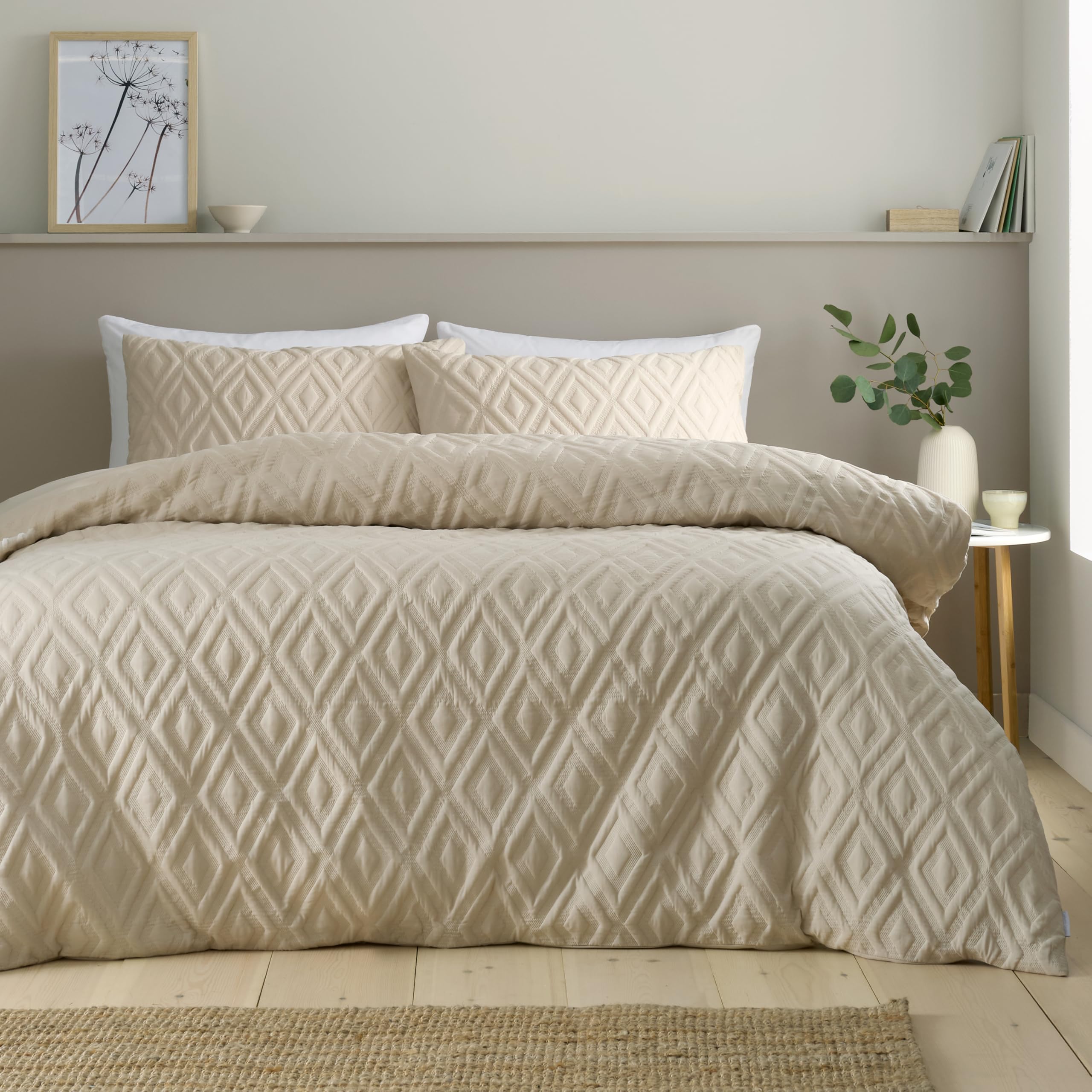 Catherine Lansfield Unisex Natural 'Jacob Geo' Soft Touch Duvet Cover Set In | Size: Single