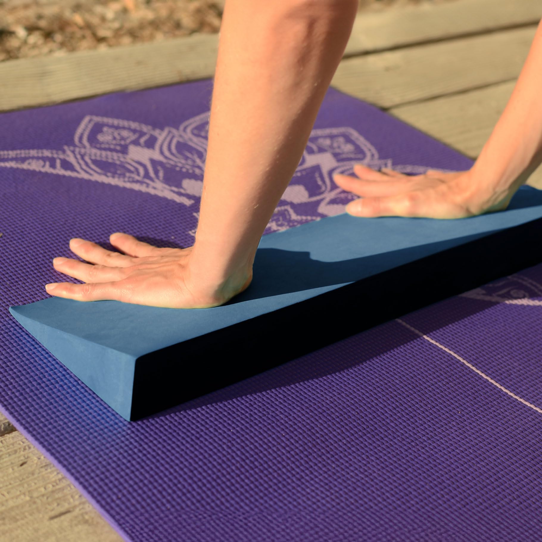 Yoga-Mad EVA Yoga Wedge | Lightweight EVA Foam | Non Slip Yoga Wedge for Wrists and Hands | Slanting Wedge for Professionals and Beginners in Yoga and Pilates