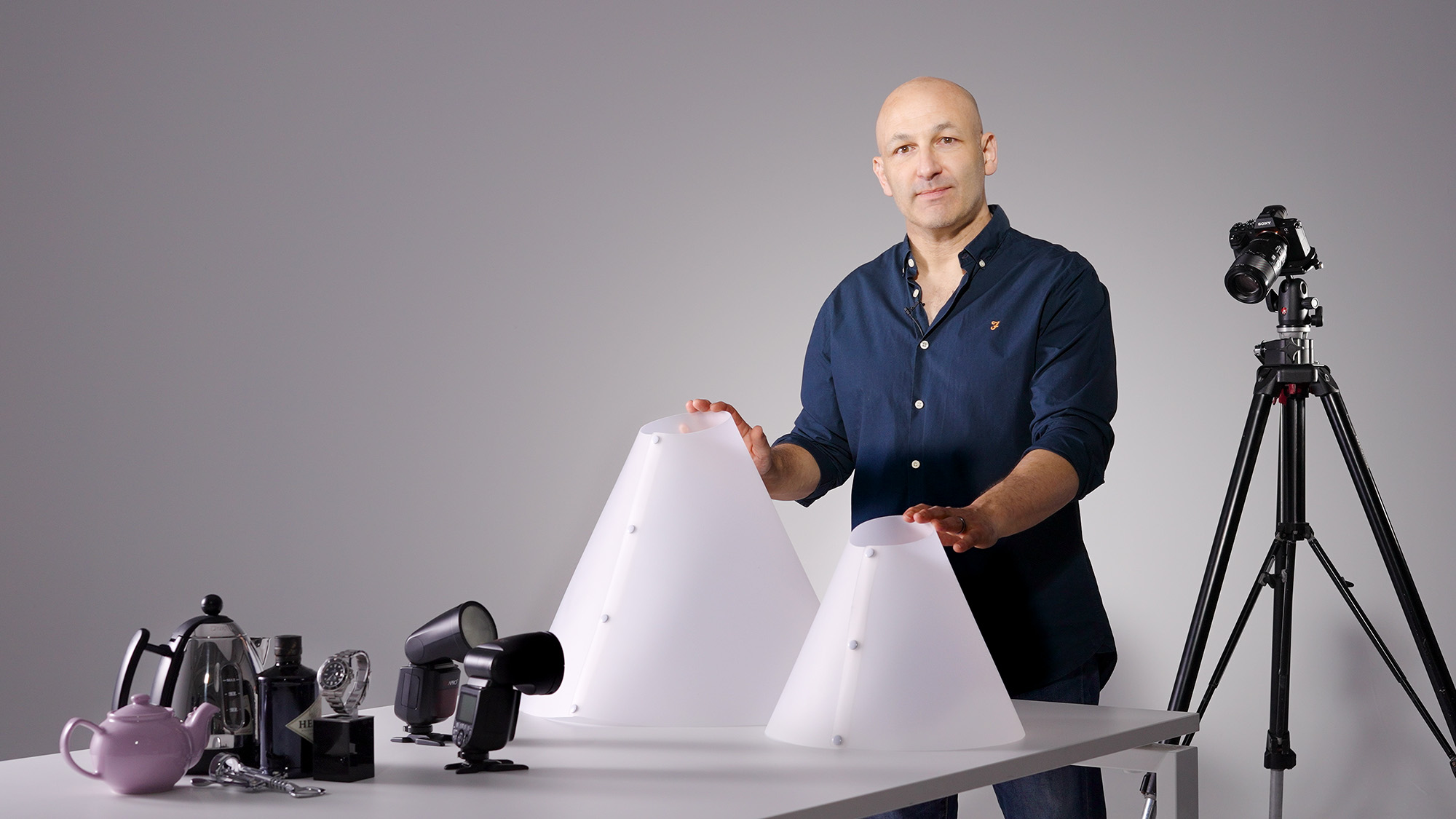 V-Flat World The Light Cone Photo Light & Photo Flash Diffuser