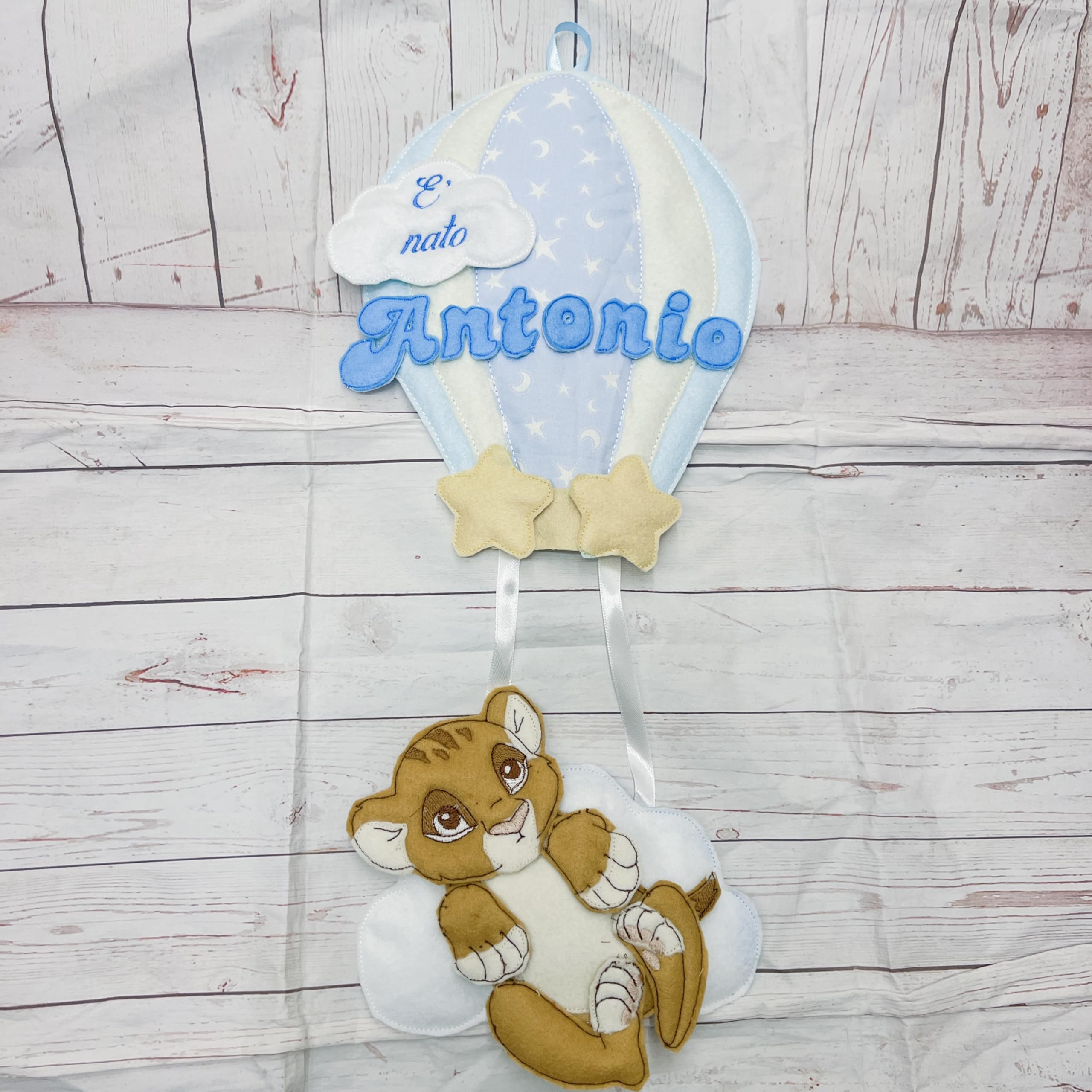 Fiocco nascita con nome | coccarda benvenuto bimbo bimba | mongolfiera leone | 45 centimetri