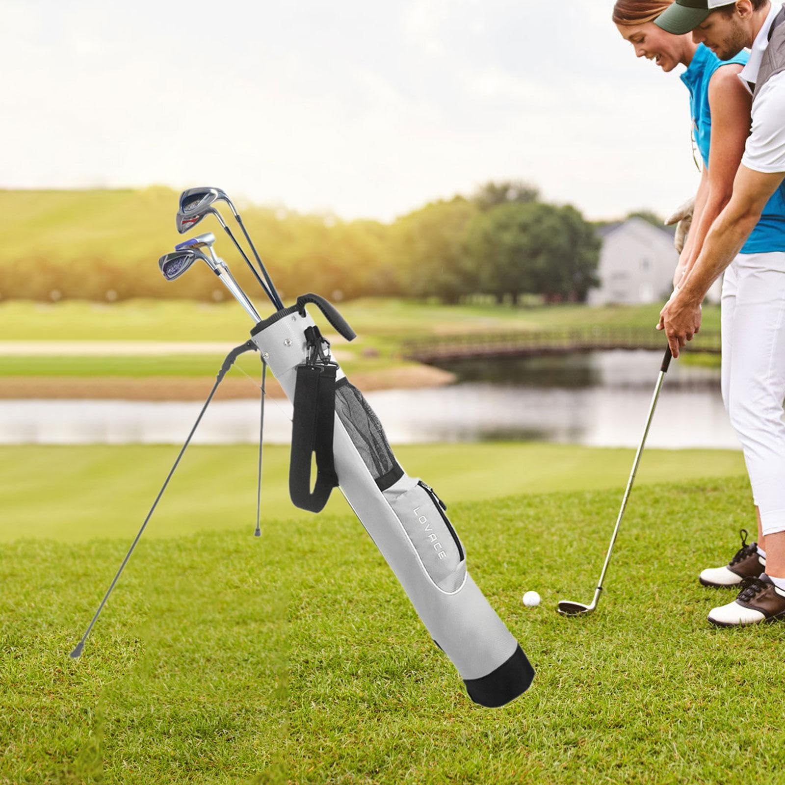 Sacca da Golf Leggera con Telaio Robusto E Tracolla Regolabile. Realizzata in Tessuto Oxford, è Ideale per Viaggi E Allenamenti.