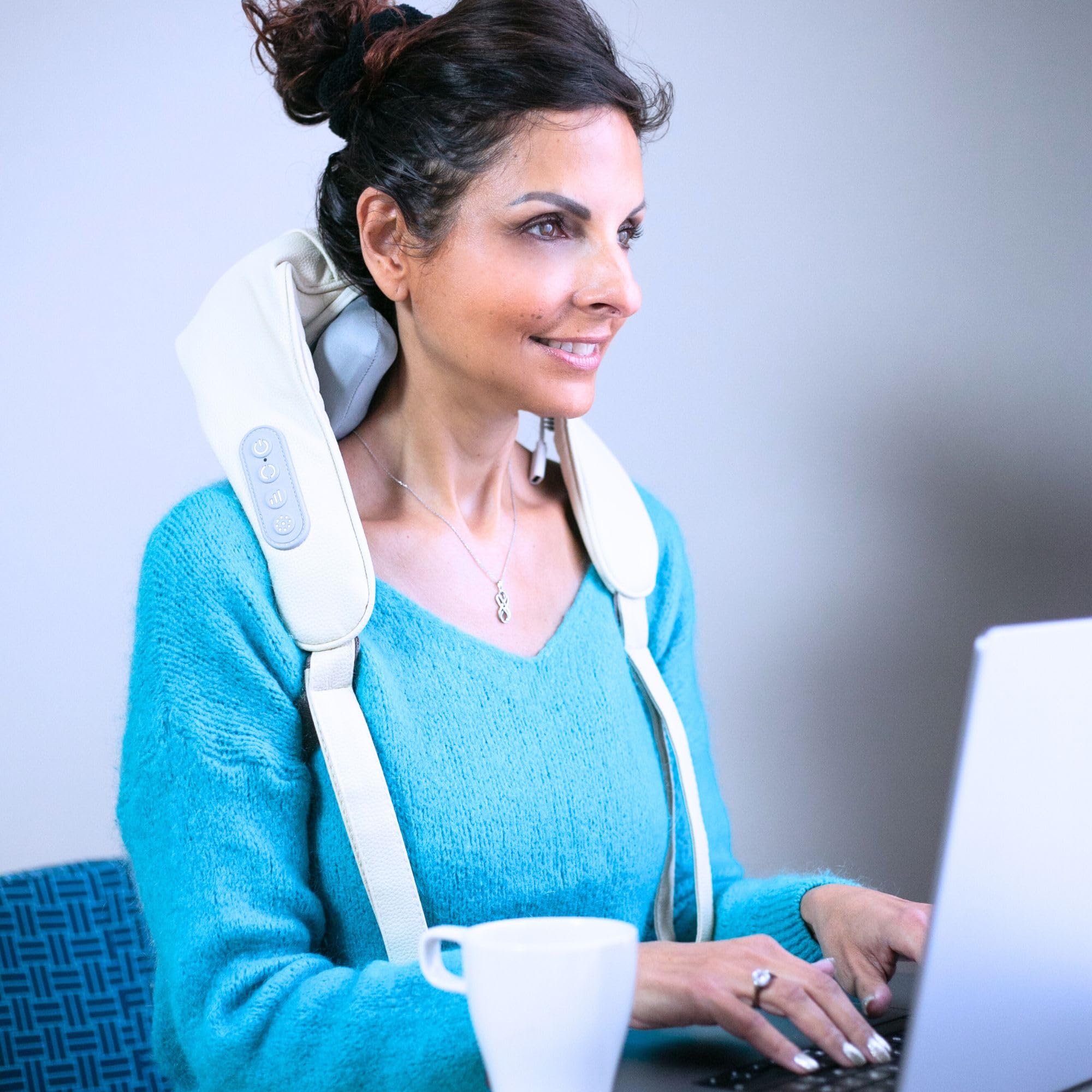 CLIMSOM ZEN | Masajeador de cuello | Masaje Cervical y Cuello | Masaje de espalda | Sensación de un masaje real | Modo manos libres | 3 intensidades de masaje| Batería recargable, cable USB-C incluido