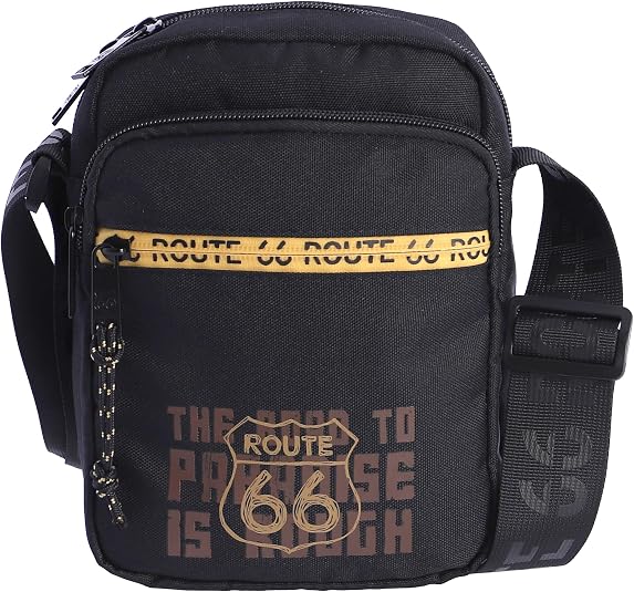 Borsa A Tracolla Di Trasporto Del Giovane Uomo Afroamericano Viaggiante Nella N 91630882