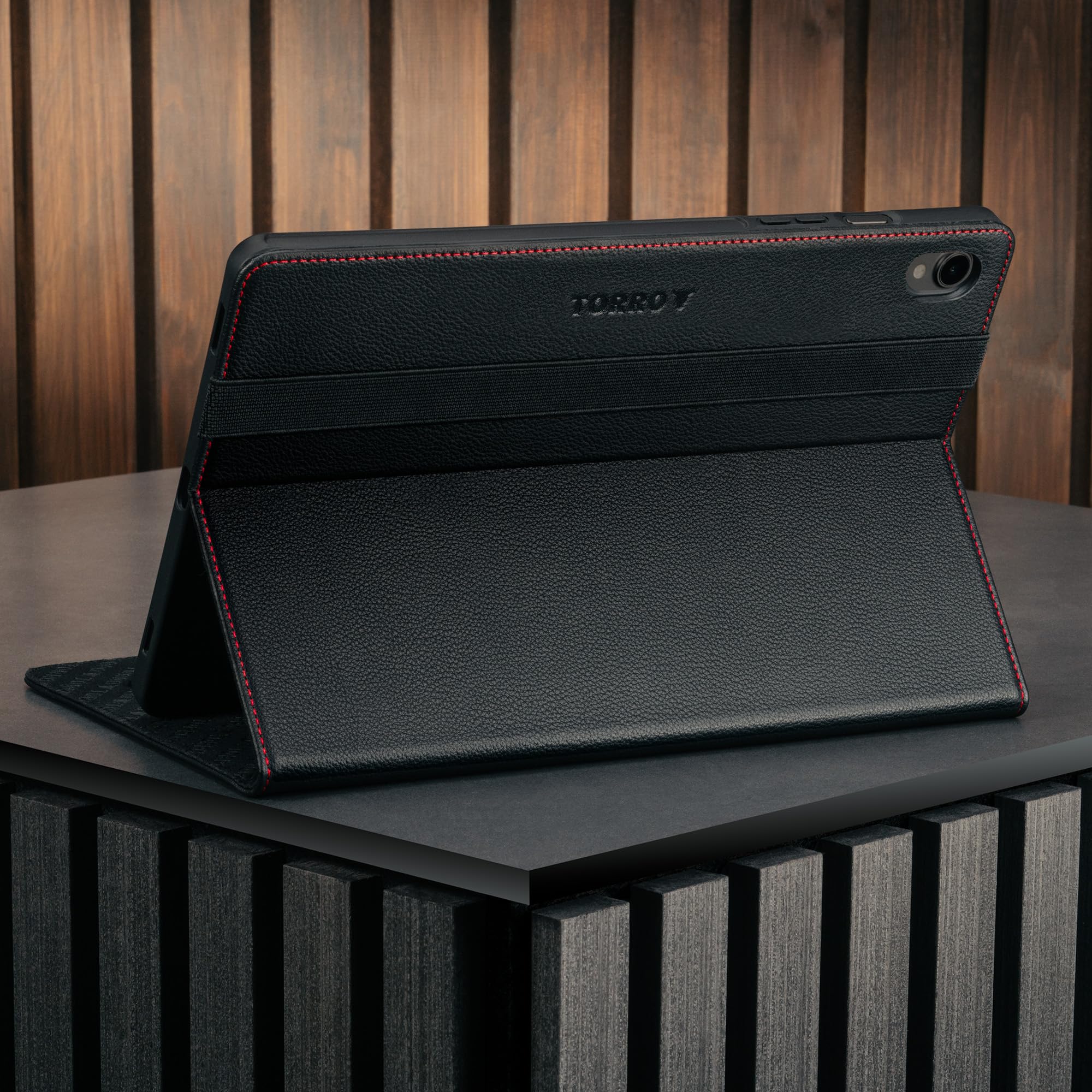 TORRO Etui skórzane kompatybilne z Samsung Galaxy Tab S11 – etui skórzane premium do Galaxy Tab S11 2025 11” z funkcją podstawki (Czarny z czerwonymi detalami)