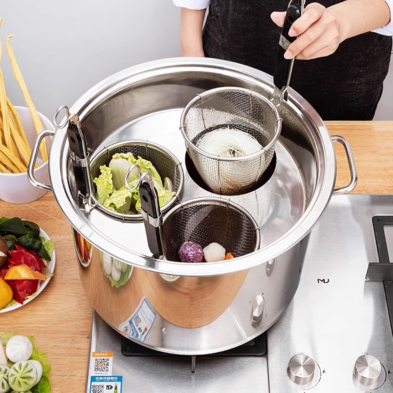 業務用ラーメン鍋　直径43cm 高さ42cm ゆであげザル２個付き 業務用ラーメン鍋 直径43cm 高さ42cm ゆであげザル2個付き