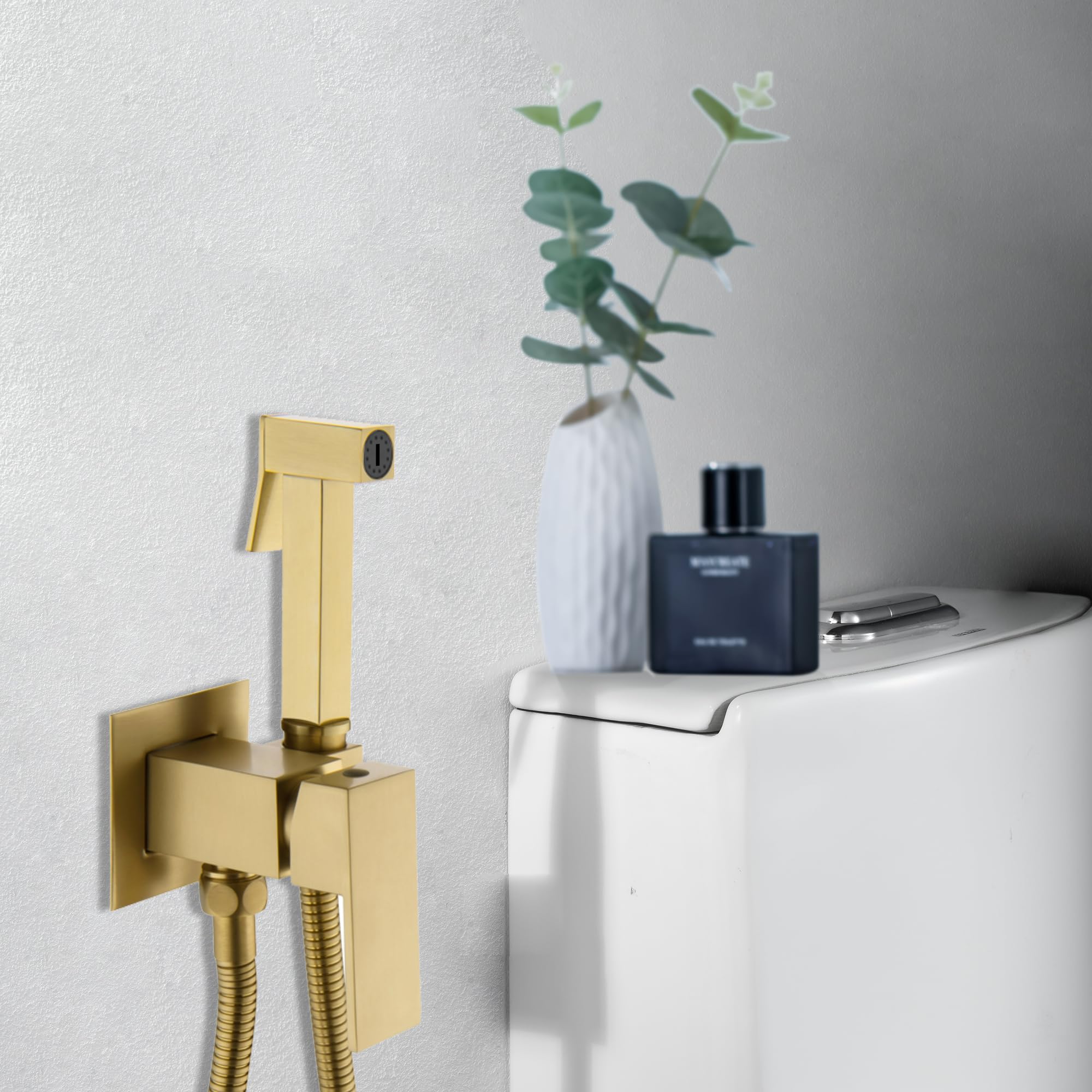 ESOP Kit Douchette WC, Laiton Douchette Toilette WC Mural Pulvérisateur de Bidet Eau Froide et Eau Chaude Toilette Bidet Spray avec 1.5m Tuyau (Or Brossé)