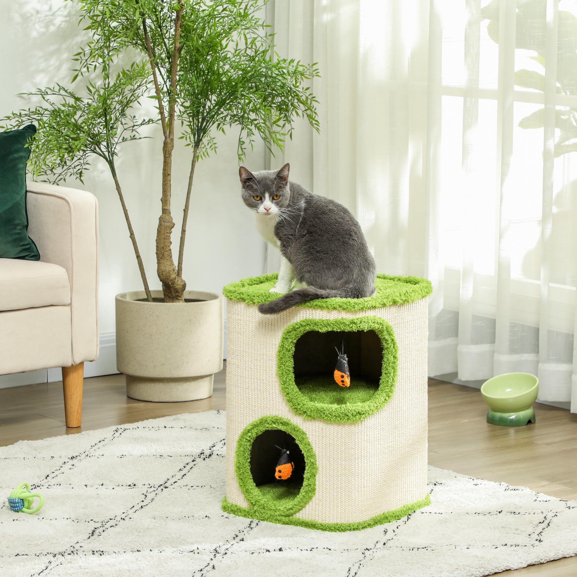 PawHut Kratztonne, 52 cm hoch Katzentonne mit 2 Höhle, Kratzbaum mit Marienkäfer-Spielzeug, Katzenturm aus Sisal, Katzenhöhle Katzenhütte für Katze bis 5 kg, Grün+Cremeweiß