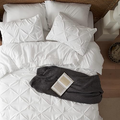 Miniatura 2 de Bedsure - Juego de edredón de 8 piezas tamaño Queen color blanco diseño con pliegues incluye edredón sábanas y fundas de almohada