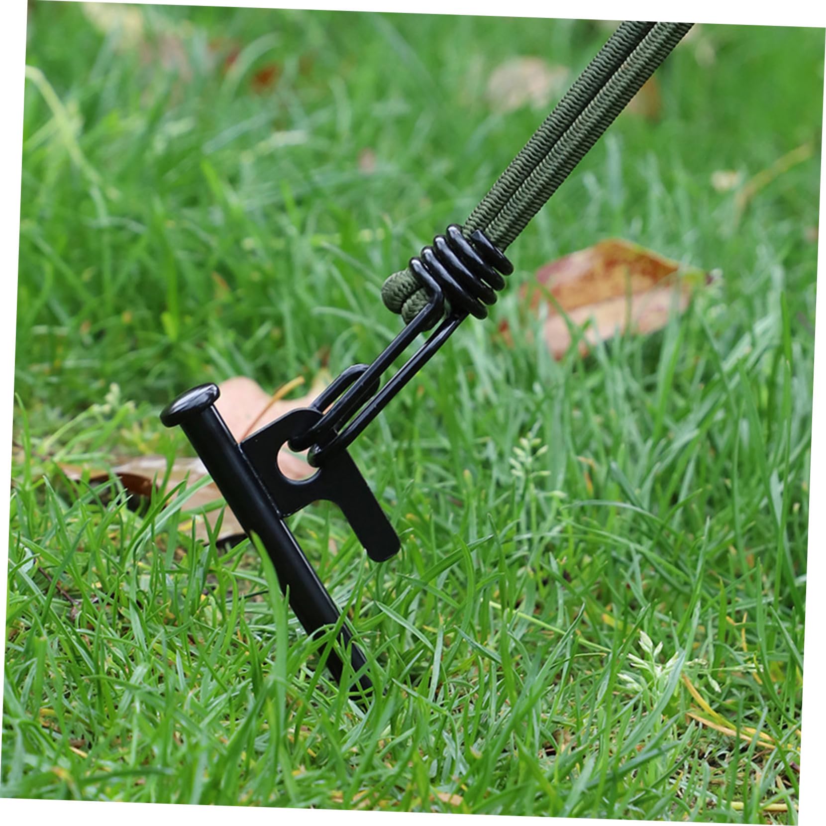 Piquets de Tente de Camping Robustes 40 Cm en Acier Renforcé, Lot de 4 Piquets Métalliques Noirs, Fixation Stable pour Sol Dur, Usage Extérieur, Camping, Randonnée et Plage