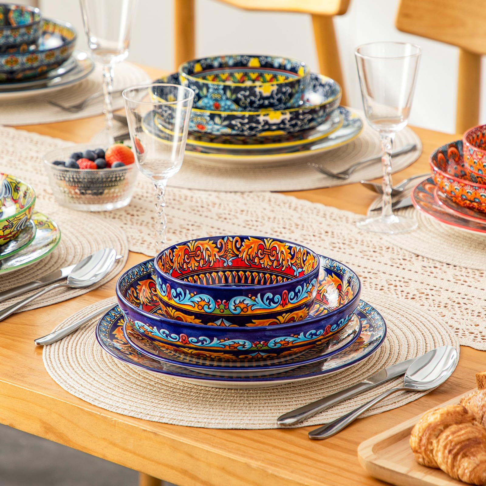 Geschirrset 6 Personen Keramik, vancasso KRVI 24tlg Modernes Porzellan Geschirr Set, Tafelservice im Böhmischer Stil, Tellerset und Schalenset, buntes Kombiservice