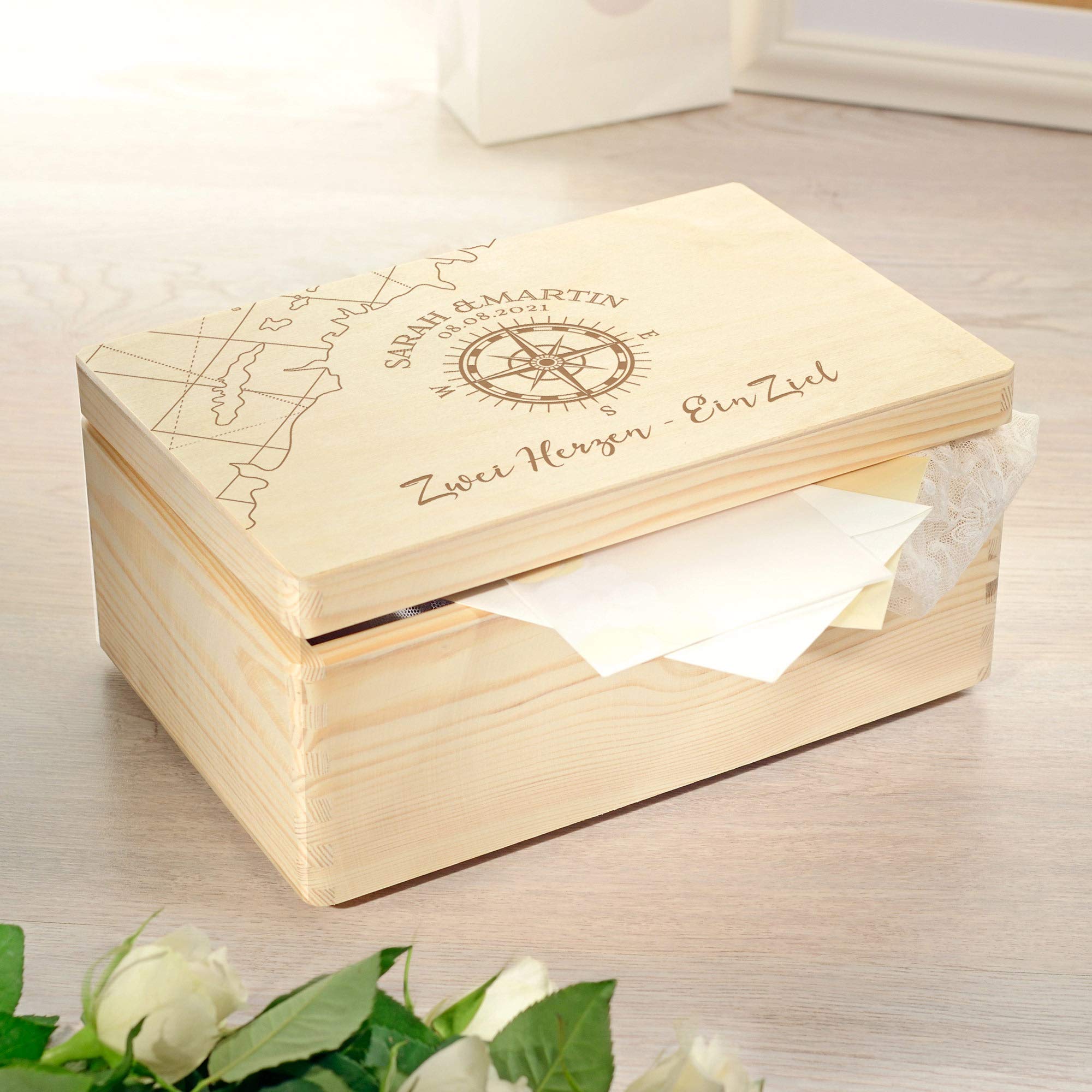 Erinnerungsbox zur Hochzeit, Holzkiste mit Deckel, Hochzeitsgeschenke für Brautpaar, Erinnerungskiste mit Gravur, Personalisiert mit Namen und Datum, Kleine Geschenkbox, Holz Aufbewahrungsbox, Fotobox