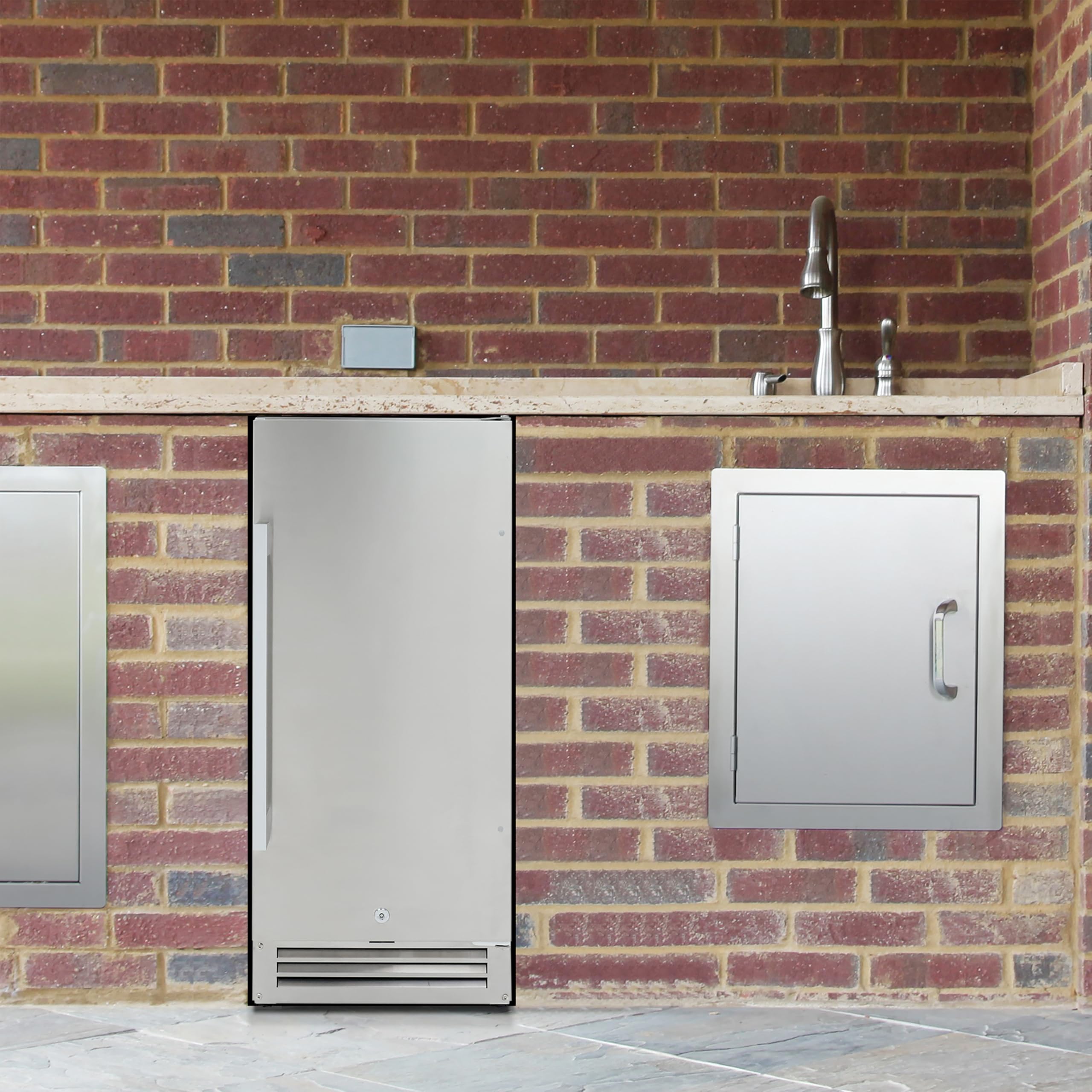 Avanti Elite Series Outdoor Refrigerator In Stainless Steel Or1533u3s | 2.9 Cu. Ft. Holds 96 Cans, Reversible Door | For Outdoor Kitchens, Patio, Bar, Undercounters, Stays Cool In 100° F on Fridge.com - View 3