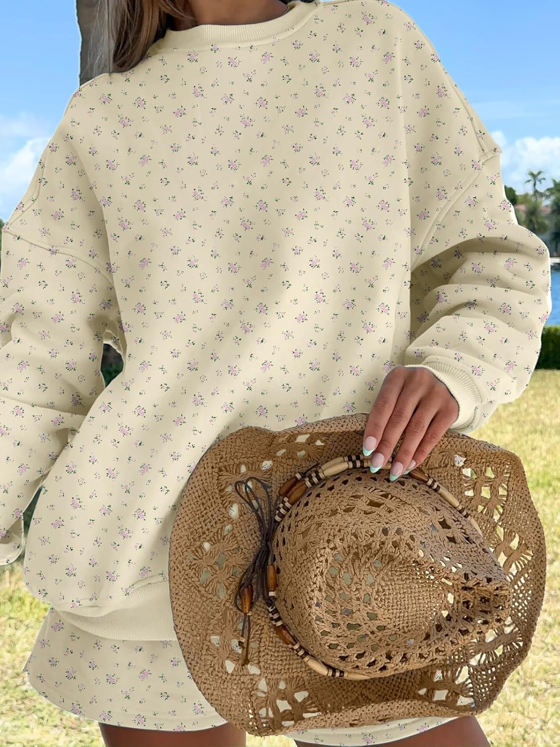 Cioatin Women Oversized Ditsy Floral Crewneck Sweatshirt Lightweight Fleece Drop Shoulder Pullover Y2K Aesthetic Fall Outfits - Image 3