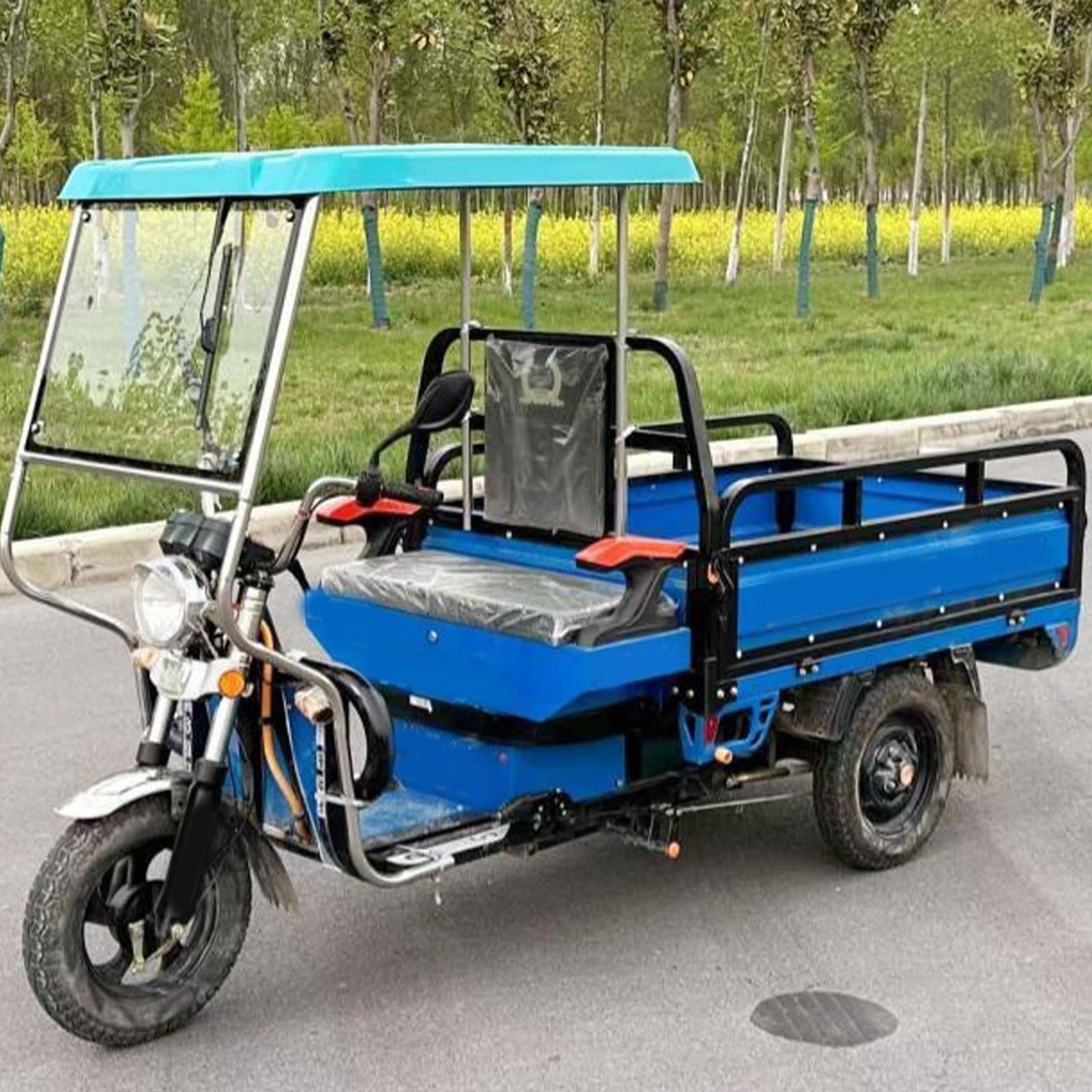 Ten wodoodporny pokrowiec na rower trójkołowy nadaje się do użytku na zewnątrz i wewnątrz, uniwersalny do motocykli 3-kołowych i rowerów elektrycznych, zapewnia trwałą ochronę (cyjan, 70c