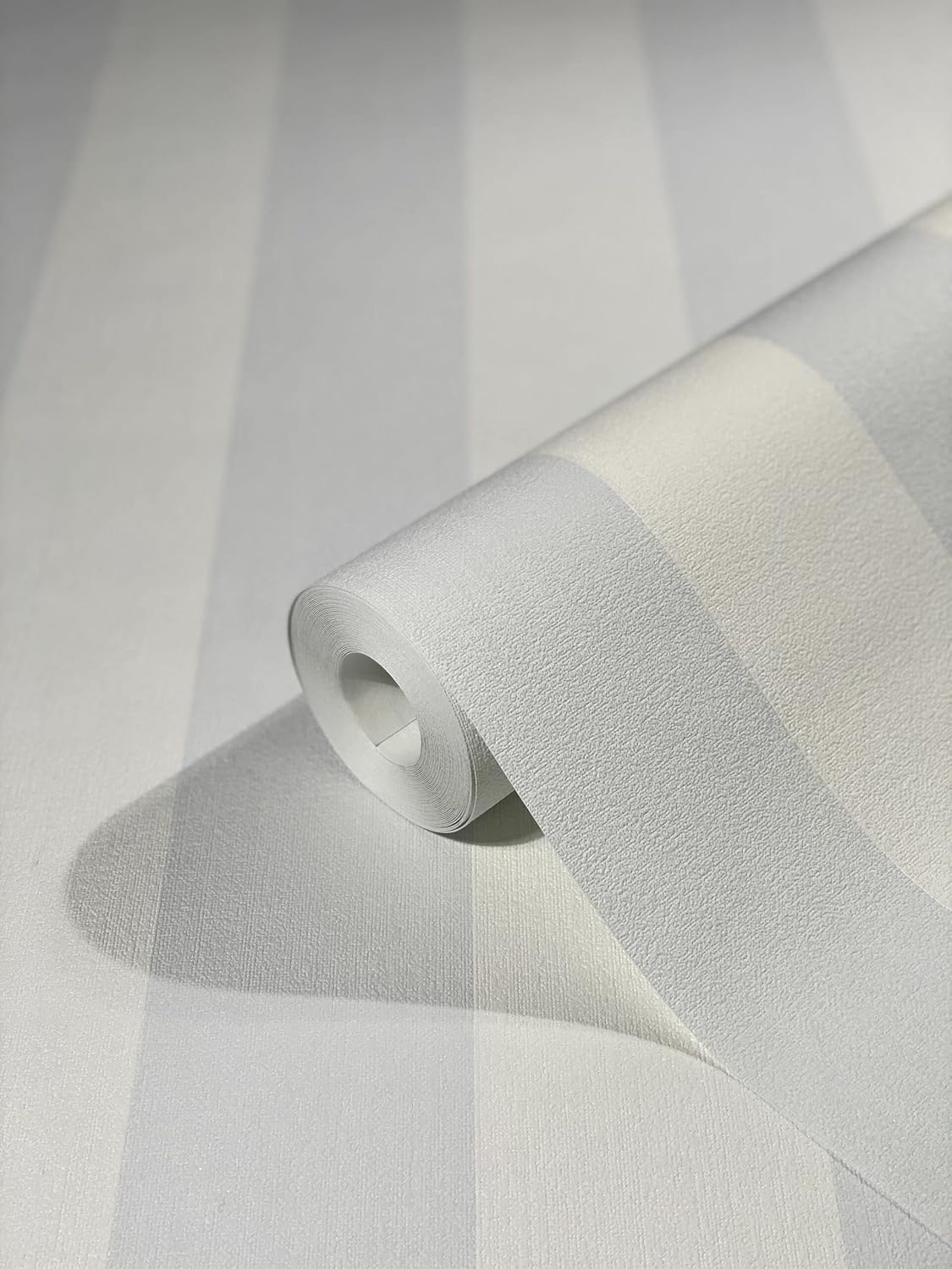 Marburg Non Woven Wallpaper 82261 Hailey (Nov)