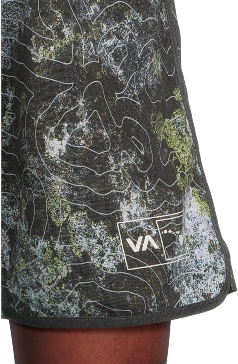 RVCA Men's Hawaii Yogger Hybrid Tech 17