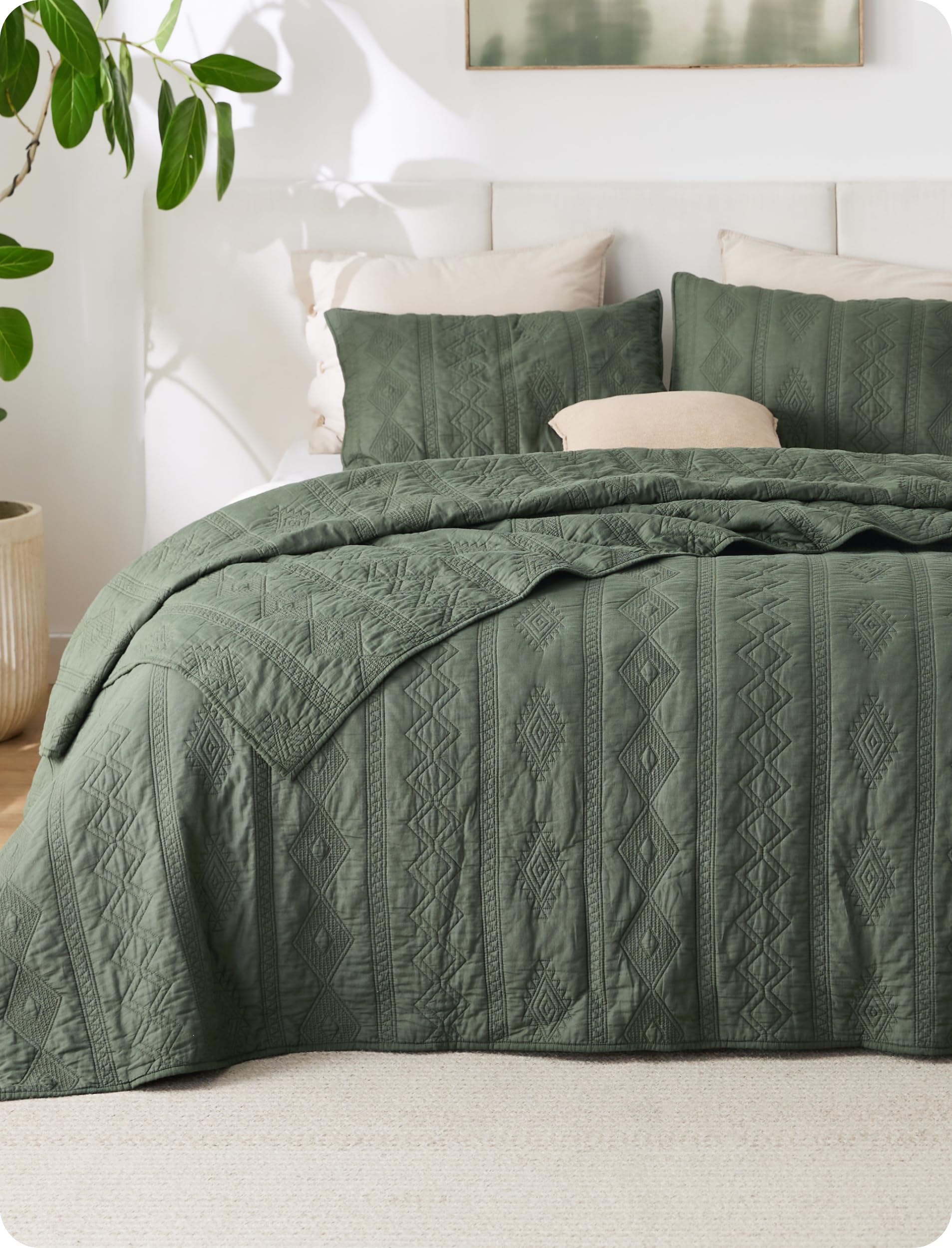 Bedsure PureWoven 100% Cotton Quilt Set in Olive Green