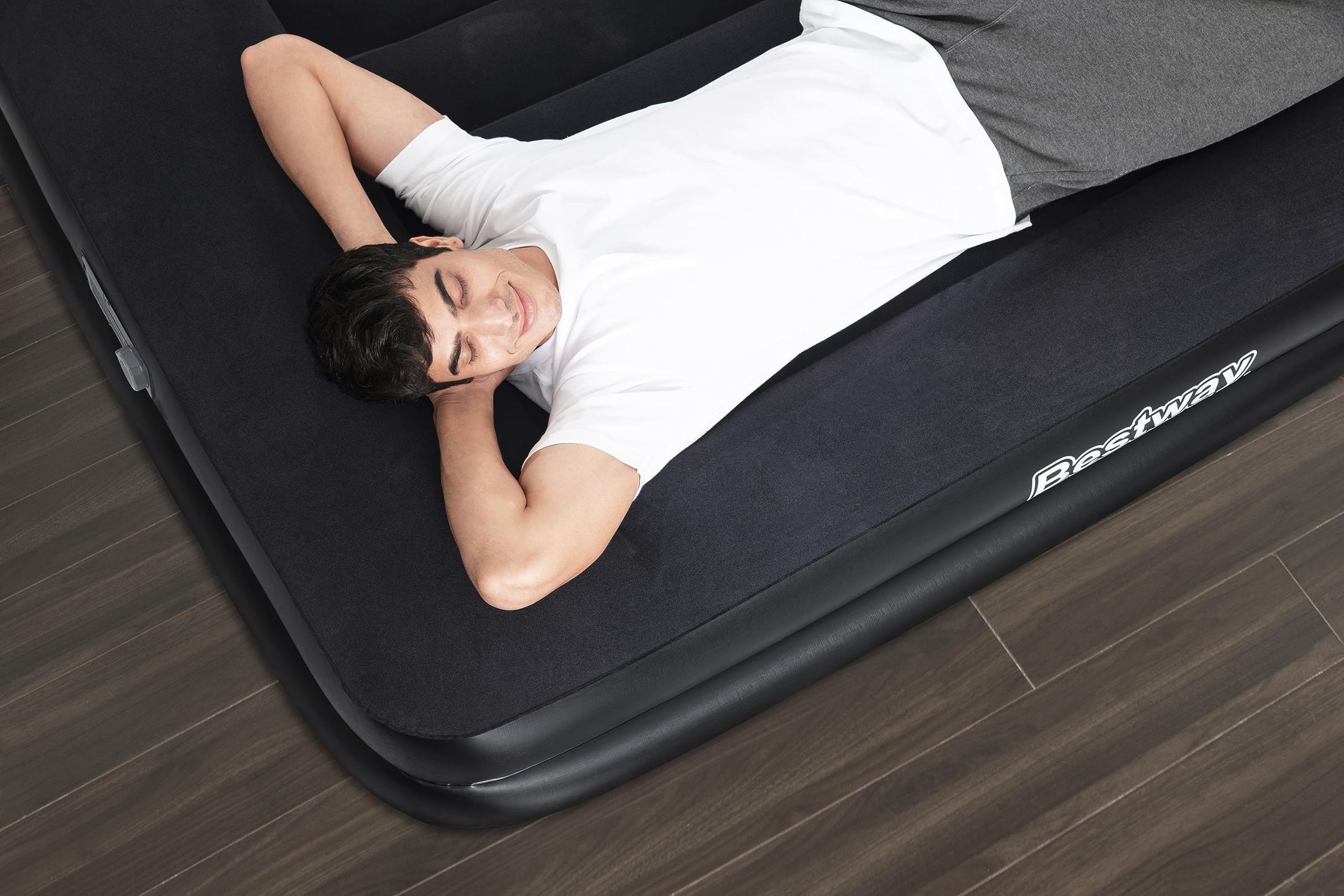 Bestway Aeroluxe Airbed, Luftbett mit eingebauter Elektropumpe, Queensize 203x152x46 cm