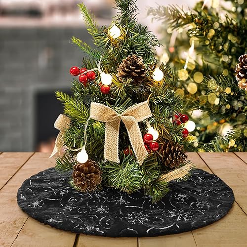 Vista 183 de Faldones de felpa para árbol de Navidad, 36 pulgadas, tapete de lujo de piel sintética blanca nevada con copos de nieve dorados para decoración