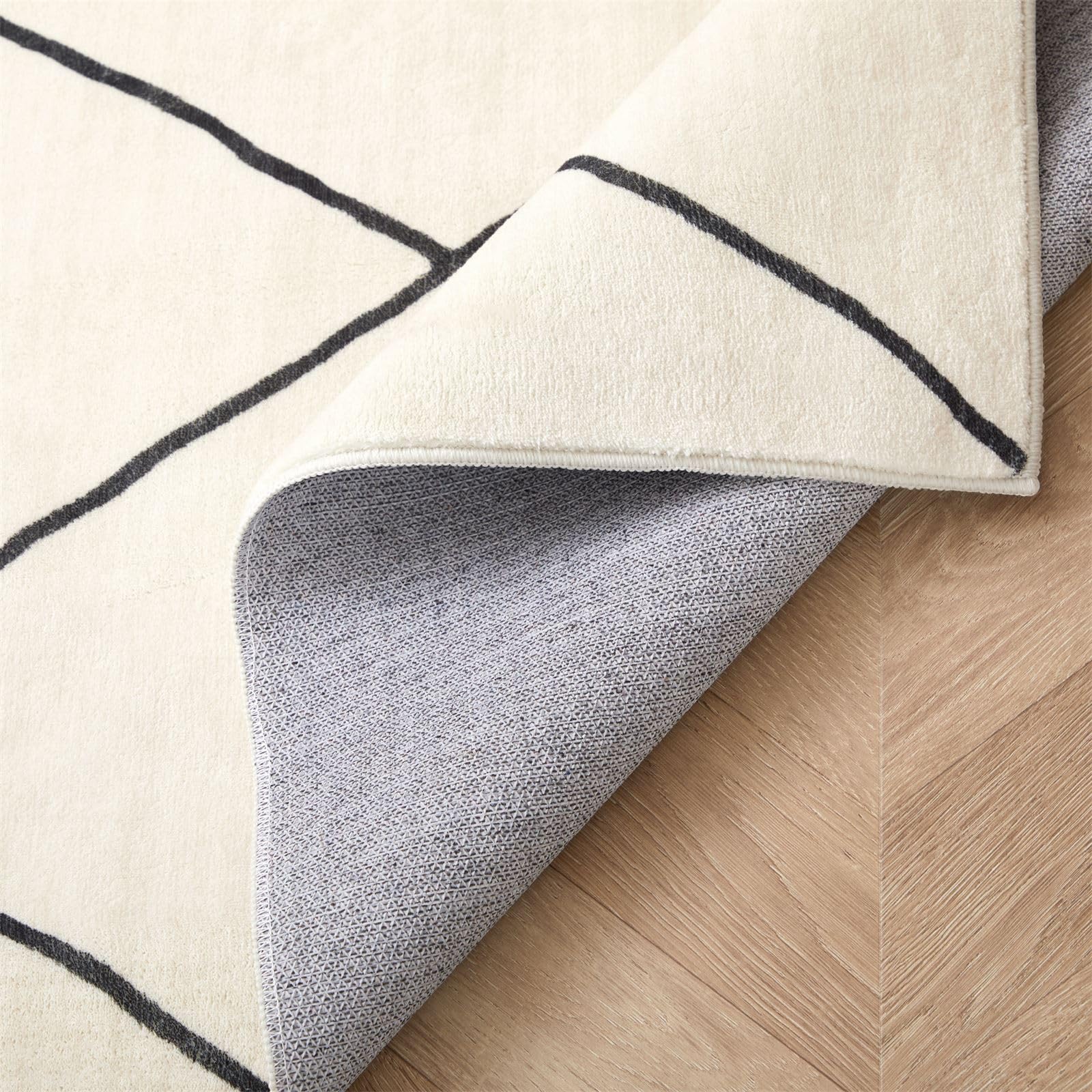 IDIMEX Teppich Rhomb waschbar 160 x 230 Cremeweiß, Rautenmuster, weicher Kurzflor, modern, skandinavisch, Mikrofaser, gummierte Unterfläche, schmutz- und wasserabweisend, pflegeleicht