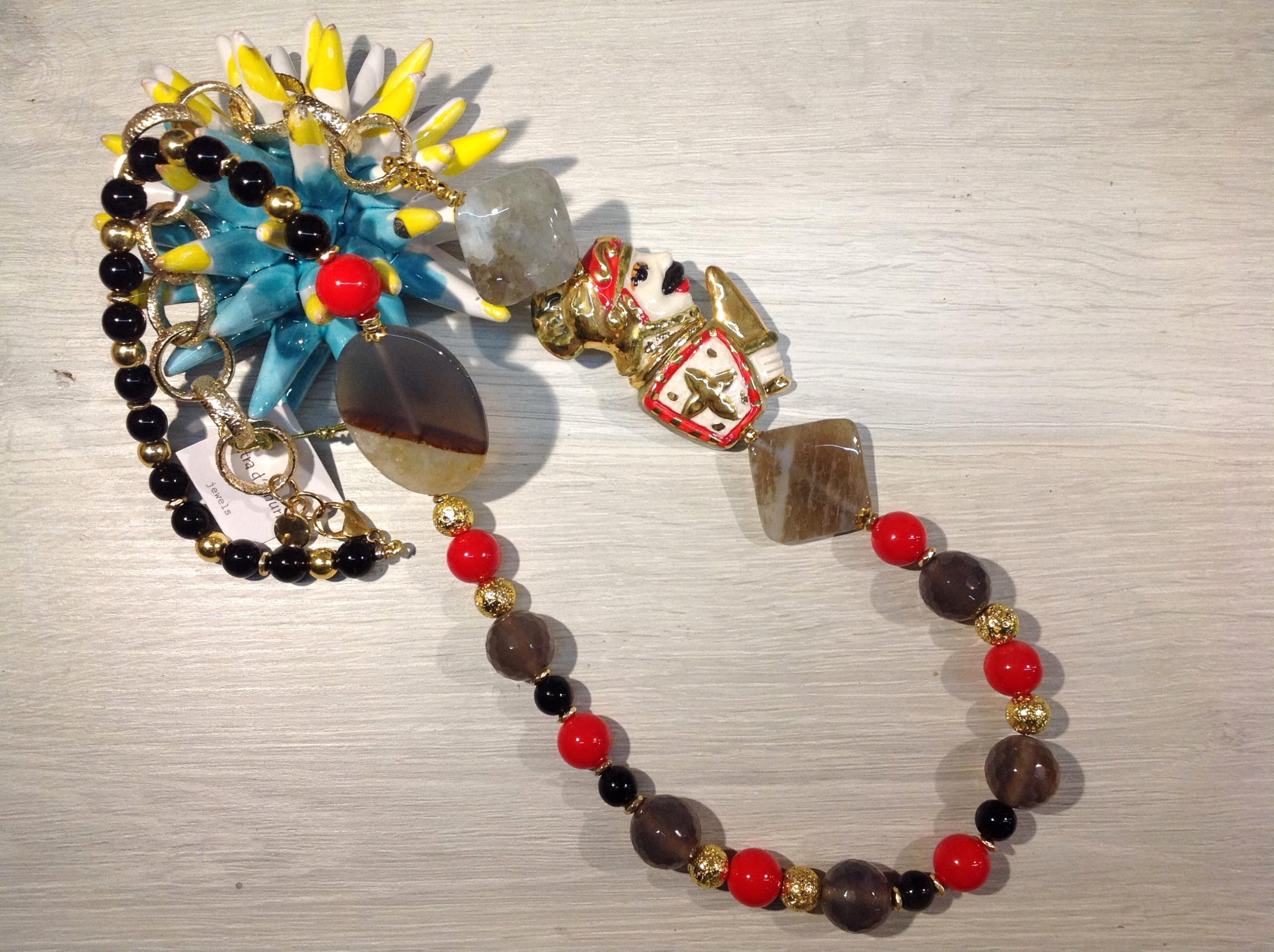 Petra d'amuri Collana Siciliana da donna con Paladino in Ceramica di Caltagirone, Agata naturale, Quarzo Fumé, Hand Made in Sicily