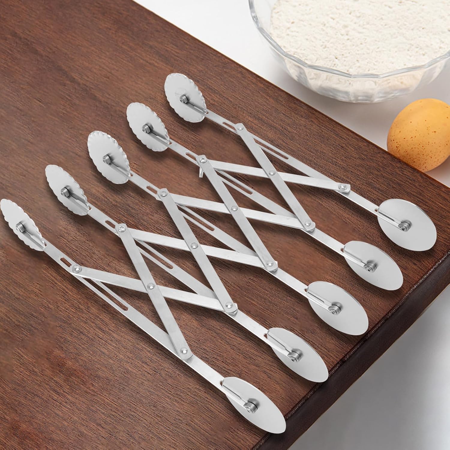 5 Wheel Pastry Cutter, Stainless Steel Pizza Slicer Dual Head Expandable Dough Cutter Round Wheel Pasta Dough Cutter Roller Pizza Slicer Brownie Cutter Pasta Maker Noodle Cutter