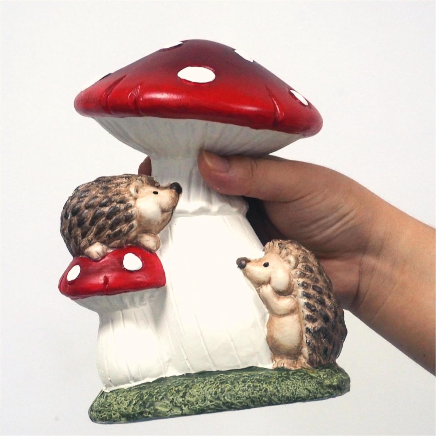 Mushroom with Hedgehog Garden Lawn Ornaments Ceramic Mushroom Garden Statue Outdoor Decor Animal Figurines for Patio Balcony Yard