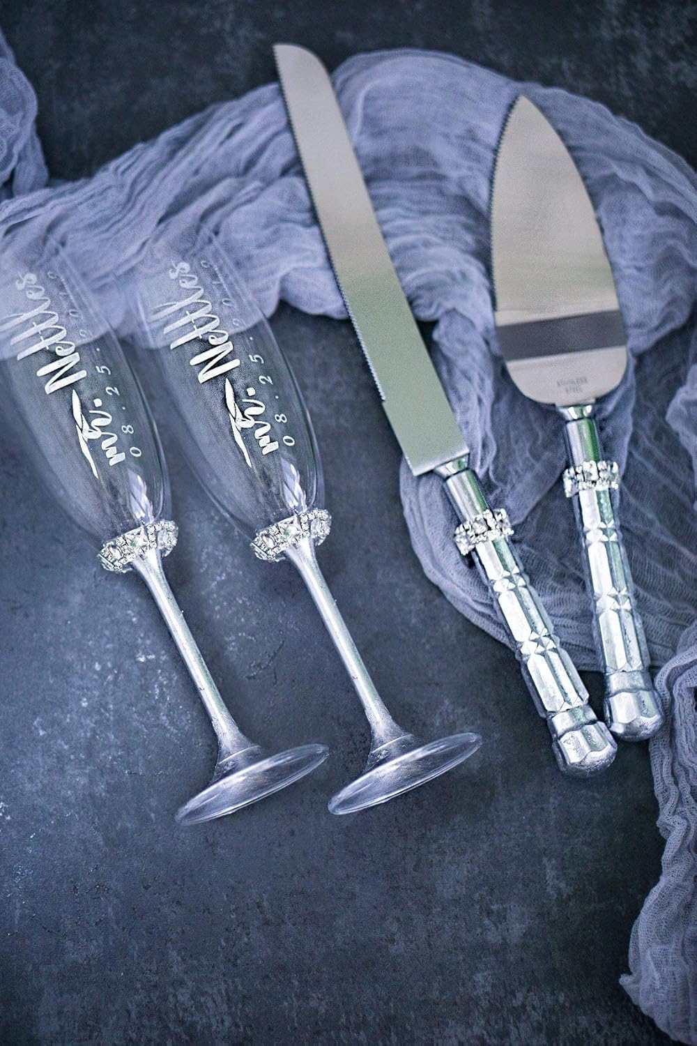 Silver Wedding Champagne Flutes and Cake Server Sets - Silver Wedding Decor - Mr and Mrs Champagne Glasses - Cake Serving Set - Wedding Gift Set