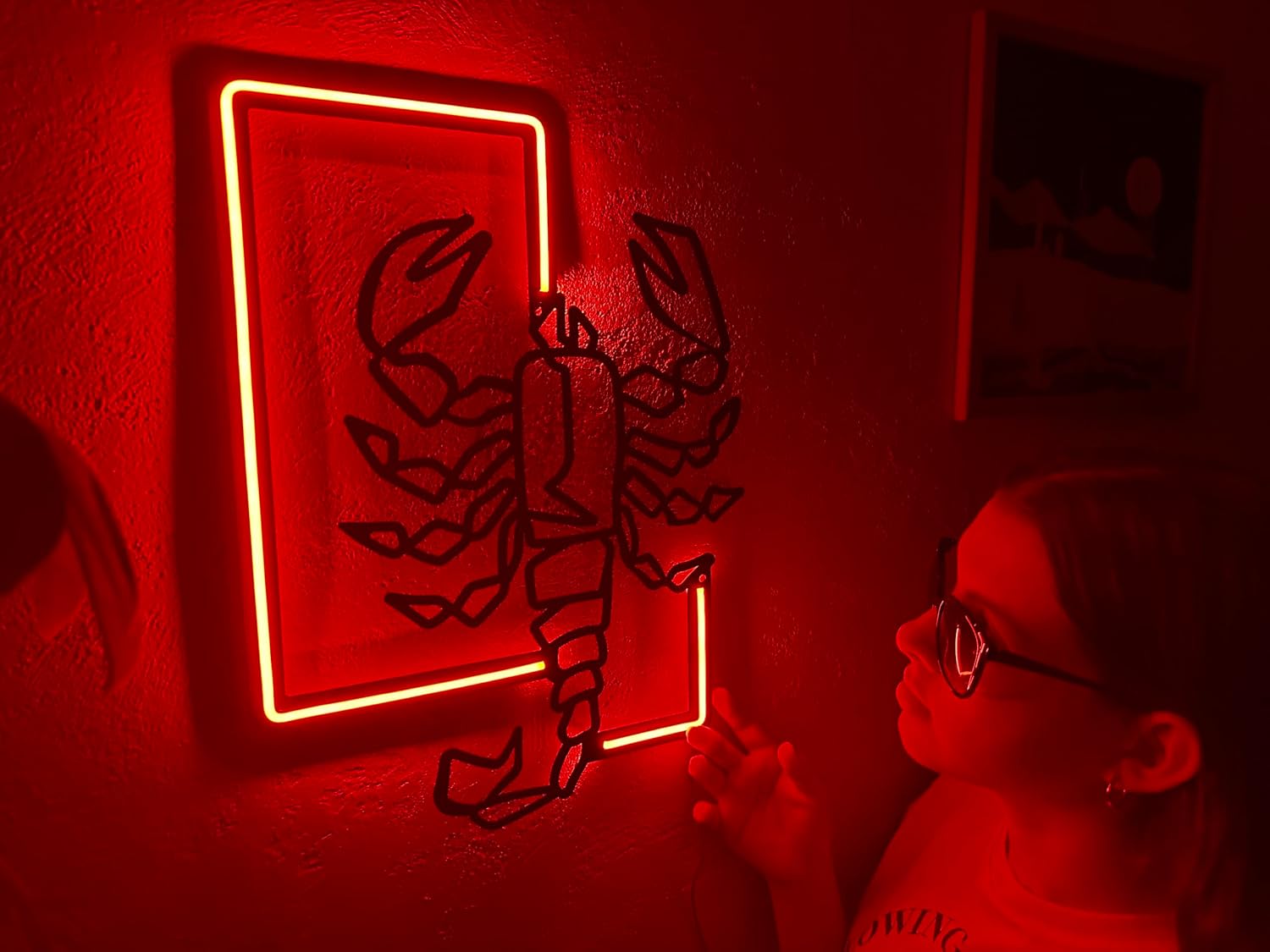 Scorpion Wall Sign, Neon Metal Wall Art, Animal Neon Sign, Scorpion Wall Decor, Led Wall Sign, LED Light Decor, Home Office Living Room Wall Decor (with Remote Control)