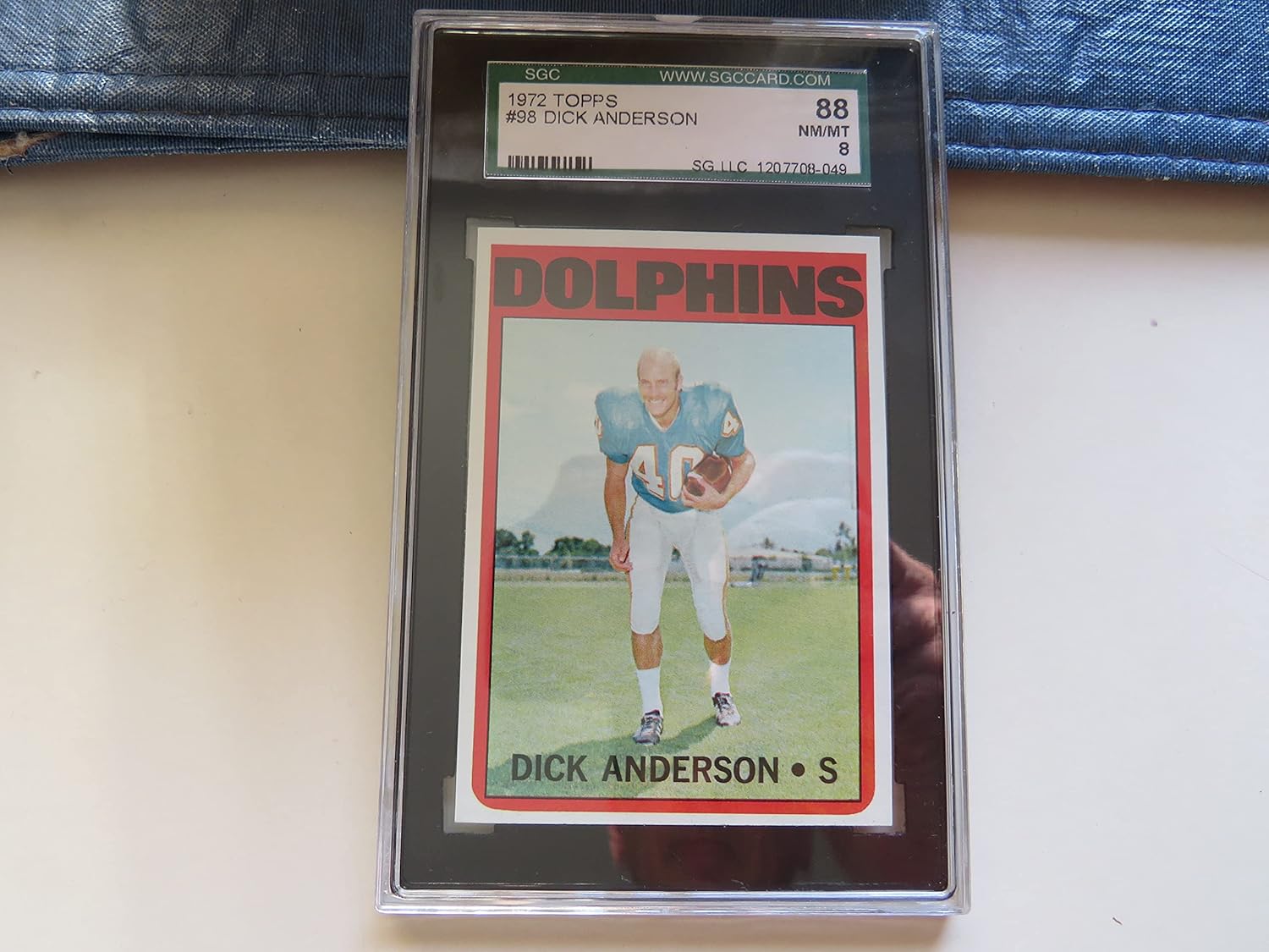 1972 TOPPS FOOTBALL DICK ANDERSON #98 DOLPHINS GRADED SGC 8 NEAR MINT/MINT