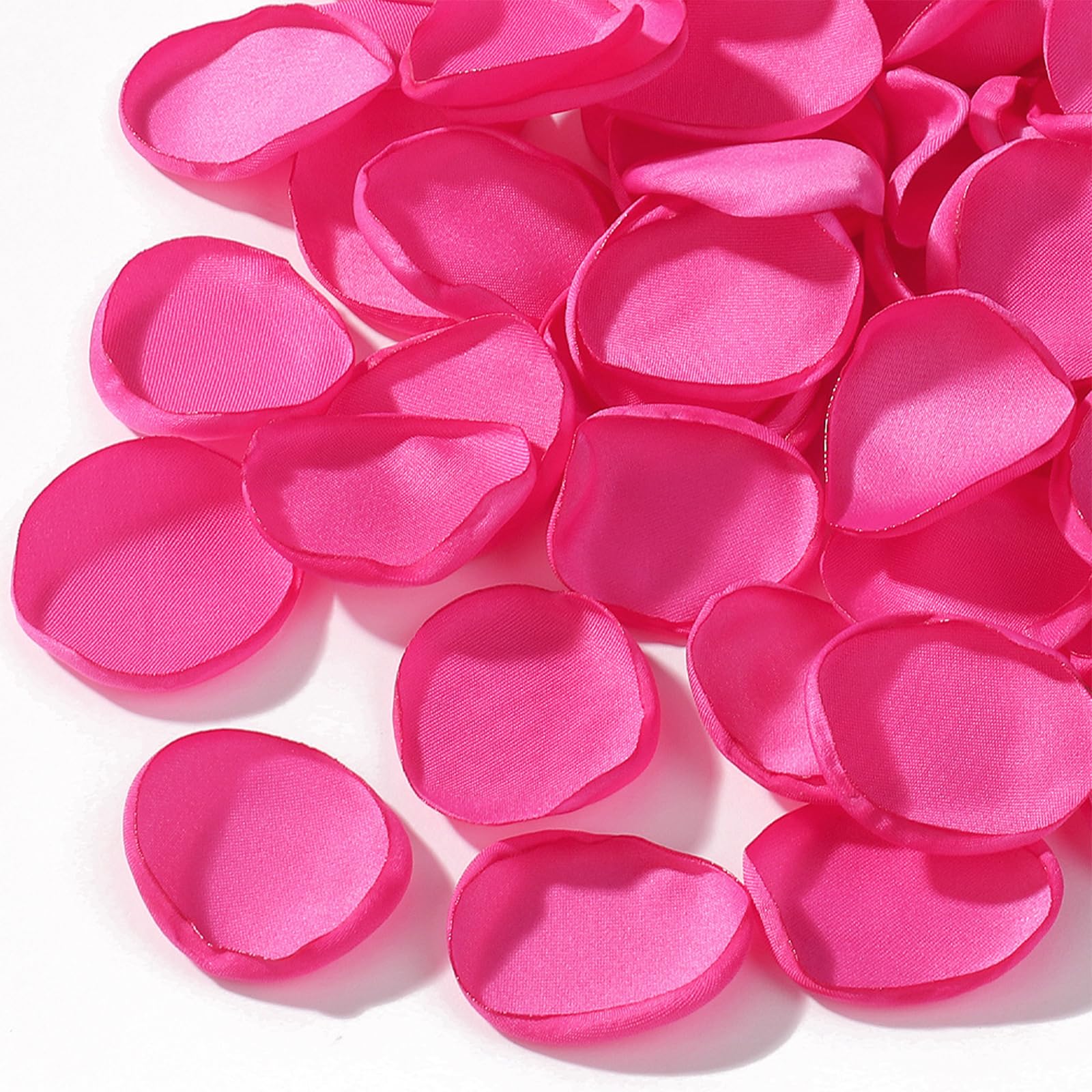 CNYMANY 200pcs Rose Petals, Silk Rose Red Flower Petal for Wedding Flower Girl Basket Rose Red Petals Bulk for Aisle Table Centerpieces Bridal Shower Decorations Proposal Party