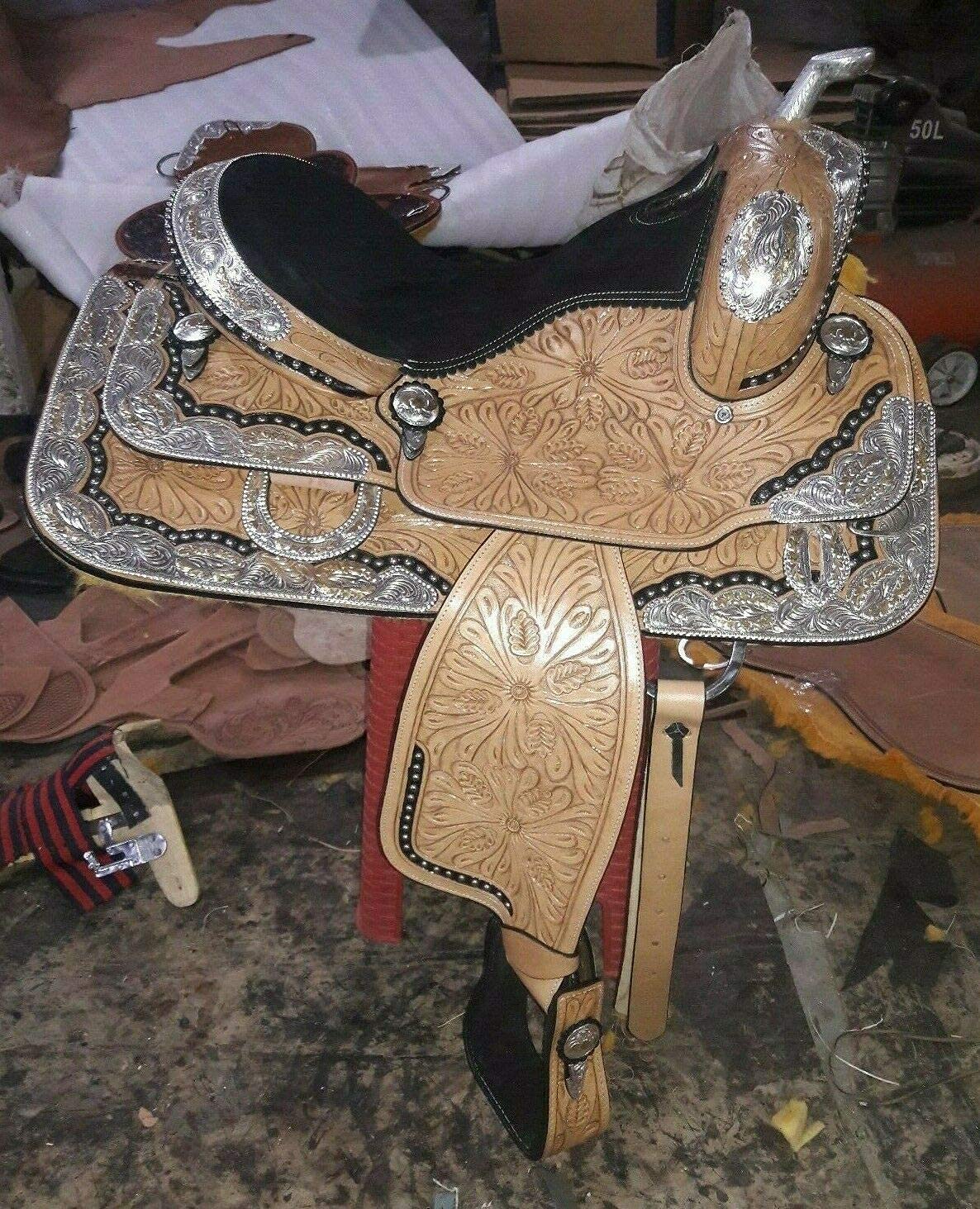Equestrian Universe Western Sella Completamente Show con Silver Corner Canchos (Beige)