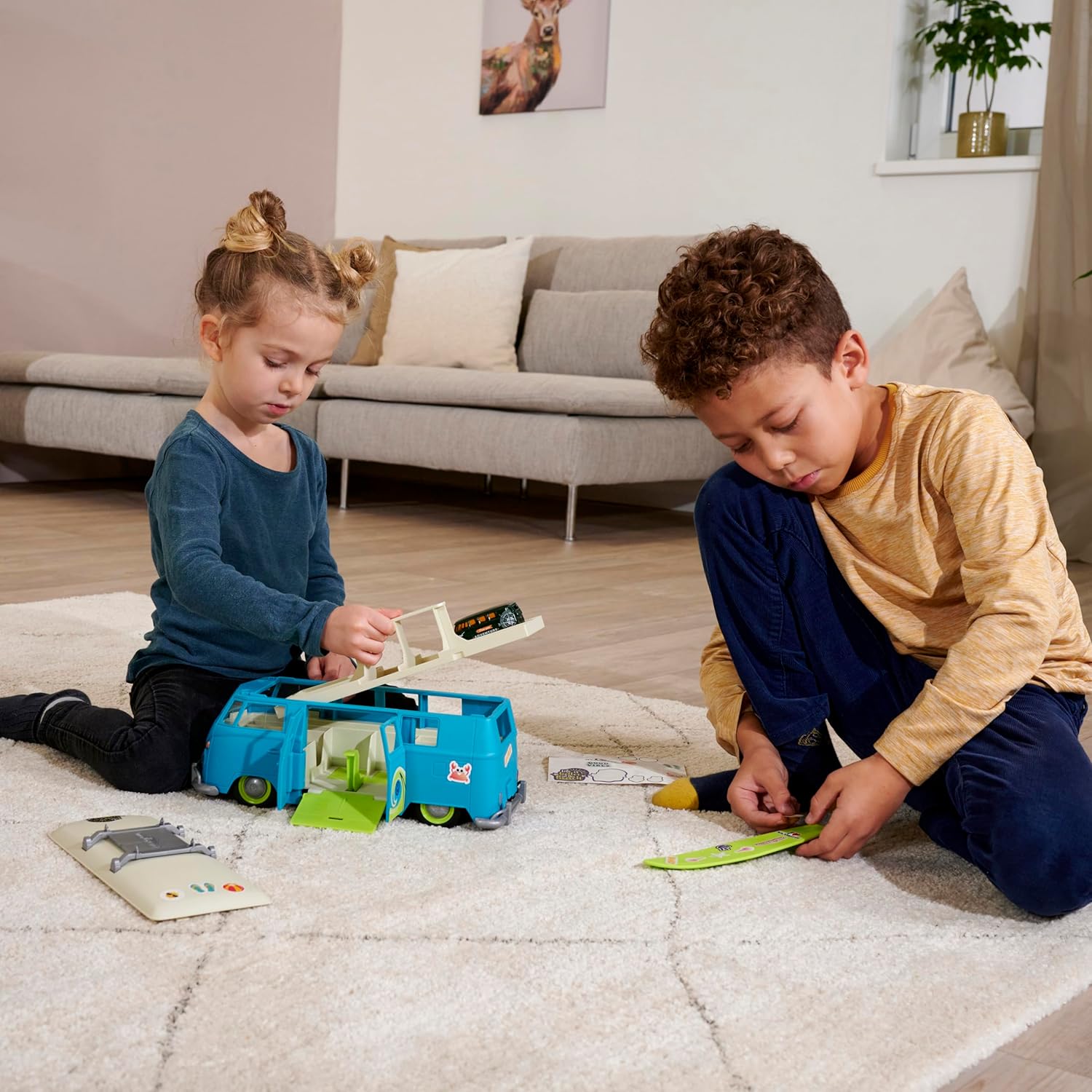 Majorette - Volkswagen The Originals Carry Case - 35 cm Vehicle - 3 VW Vehicles Included Including 1 Exclusive - Light Function - 212055010SMO, Blue