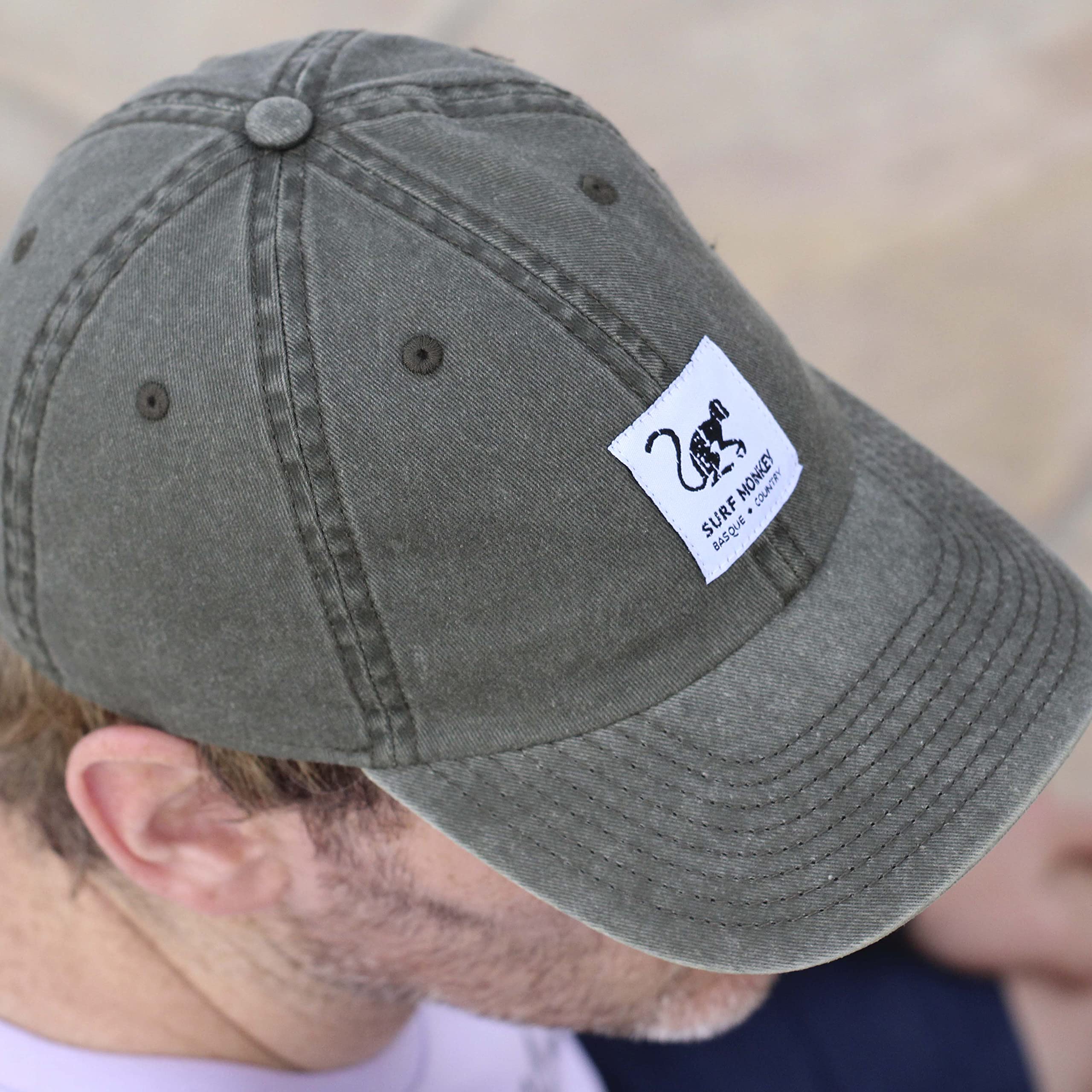 DRESSED IN MUSIC PLAY WITH ME Berretto Baseball Classic Surf Monkey® – Berretto Dad in cotone senza struttura – Look invecchiato